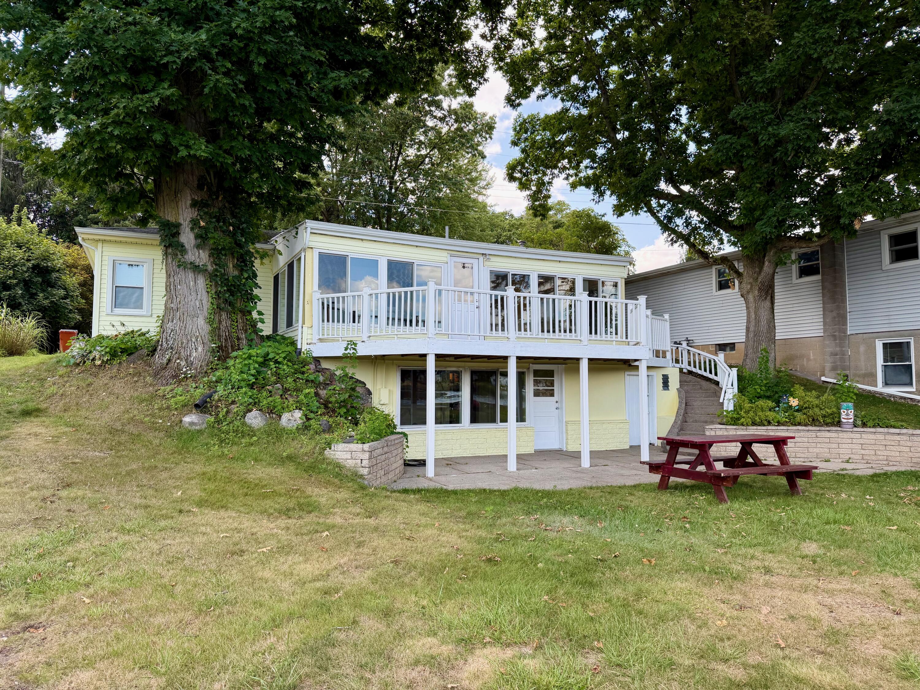 8980 Loveless Drive NE Rockford MI 49341