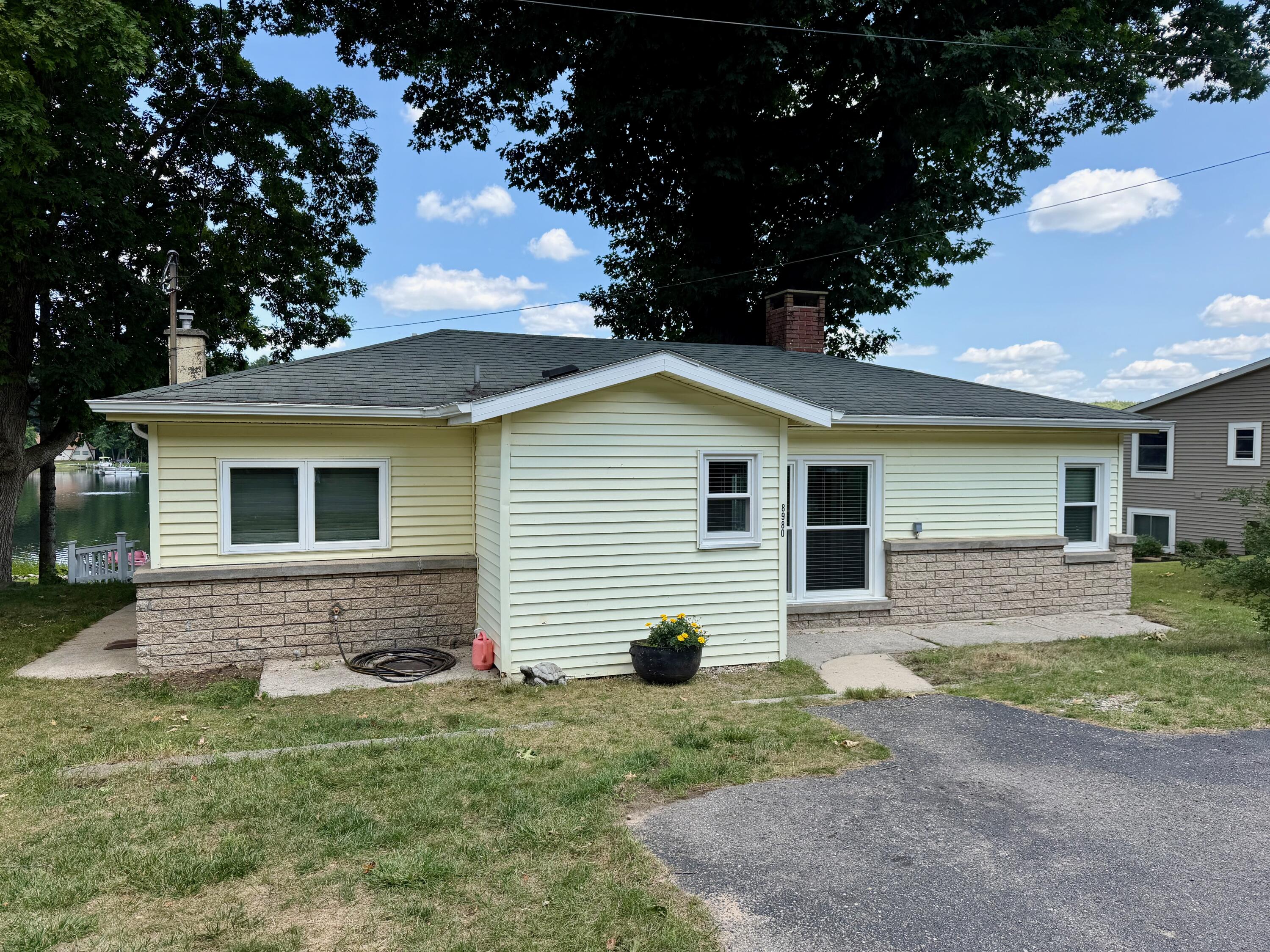8980 Loveless Drive NE Rockford MI 49341