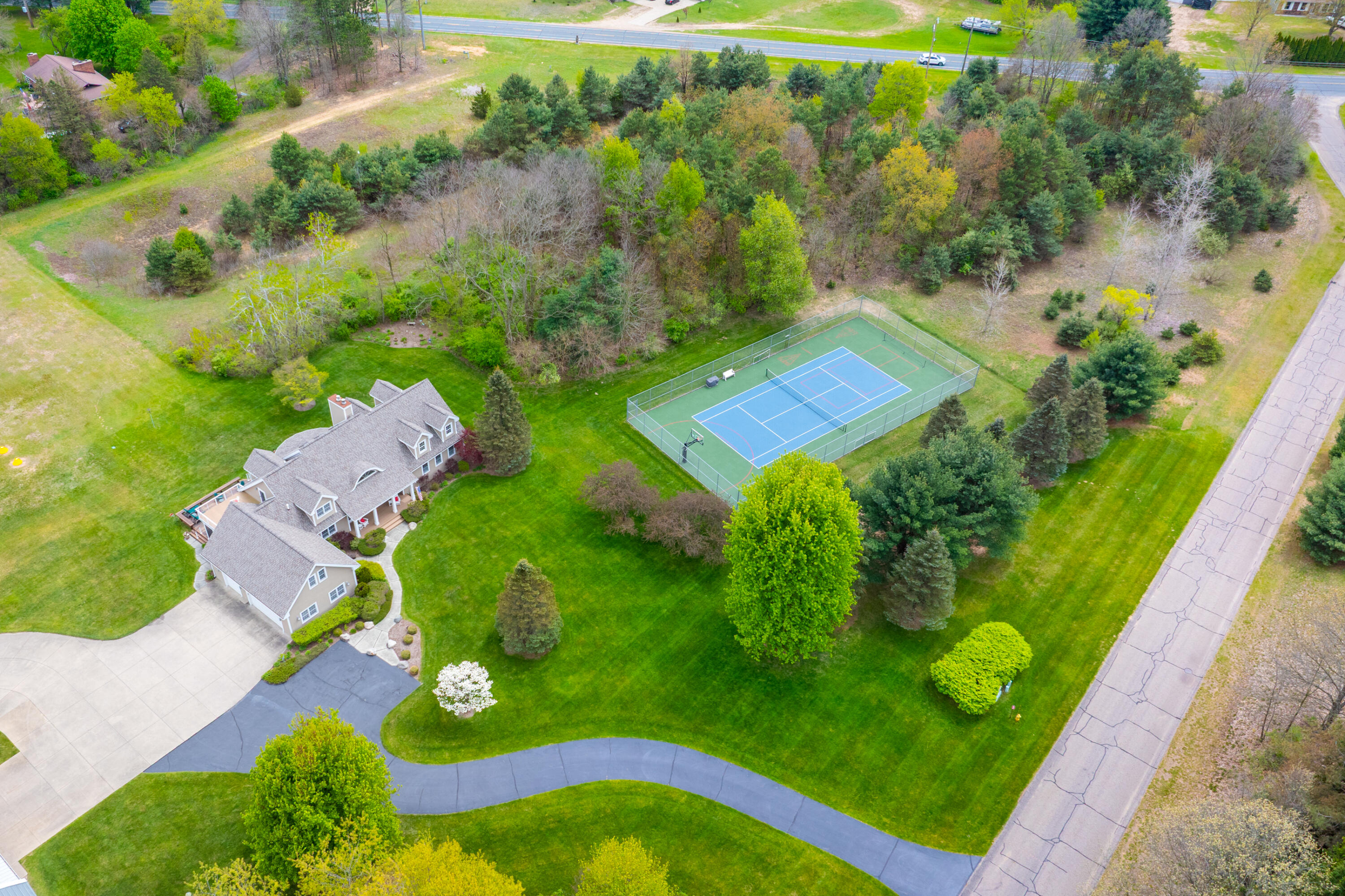 449 S Skyview Drive Kalamazoo MI 49009