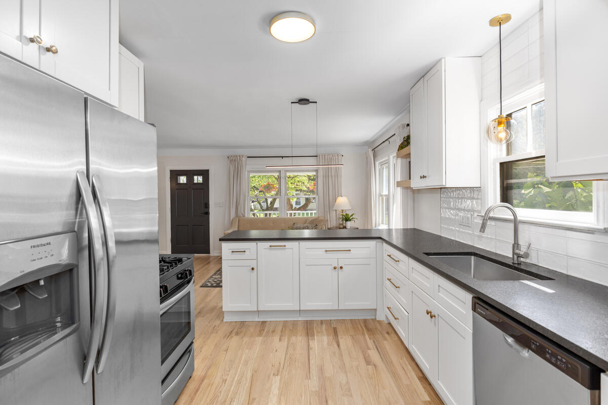 1221 Whitmore Avenue NW Grand Rapids MI 49504