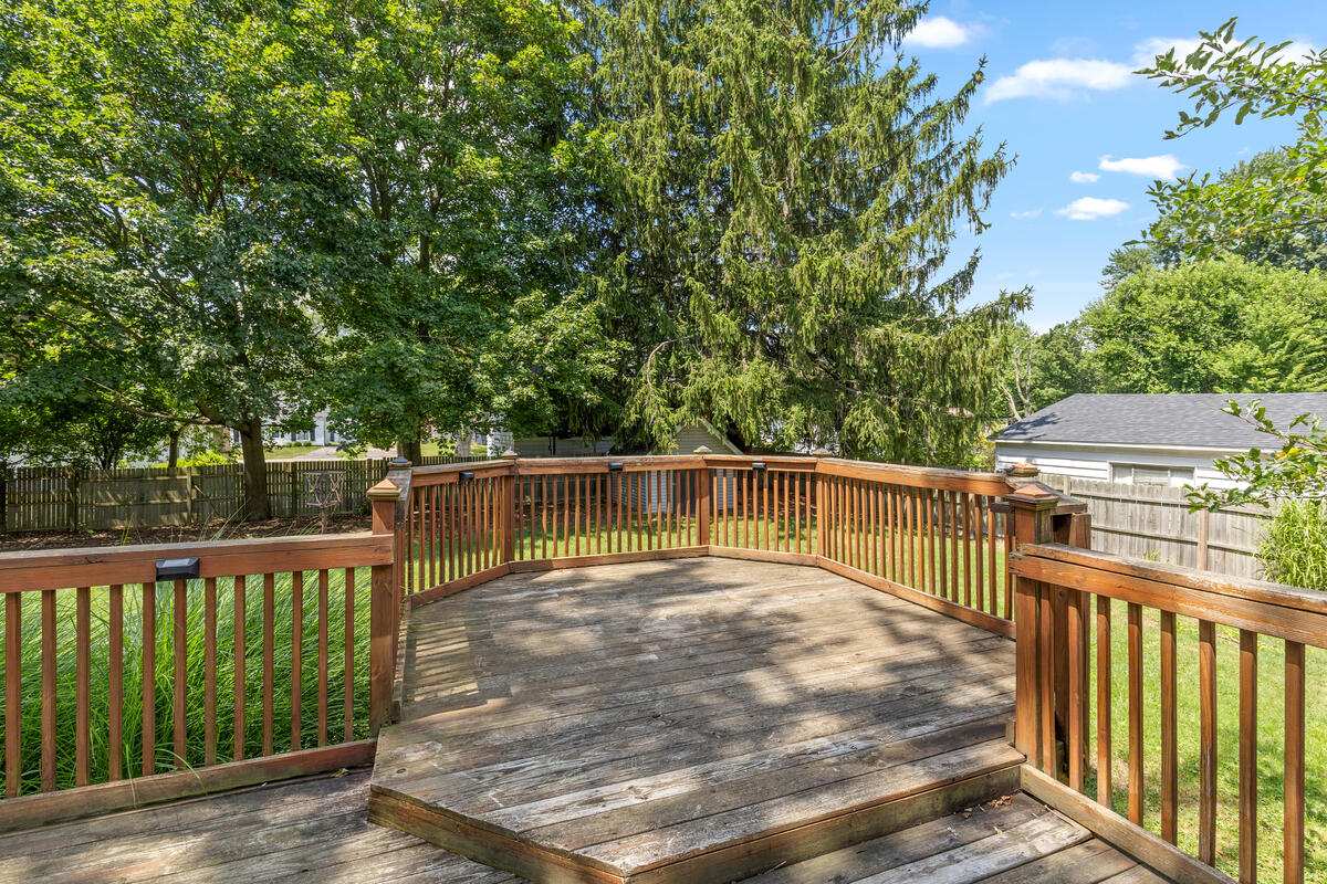 1221 Whitmore Avenue NW Grand Rapids MI 49504