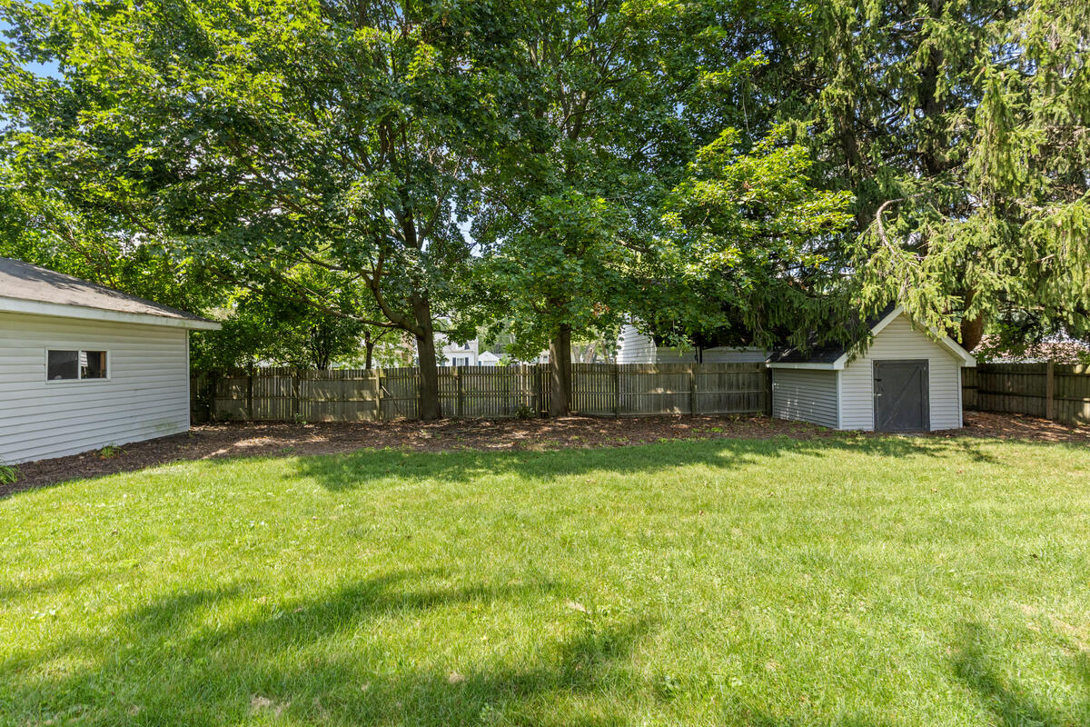 1221 Whitmore Avenue NW Grand Rapids MI 49504