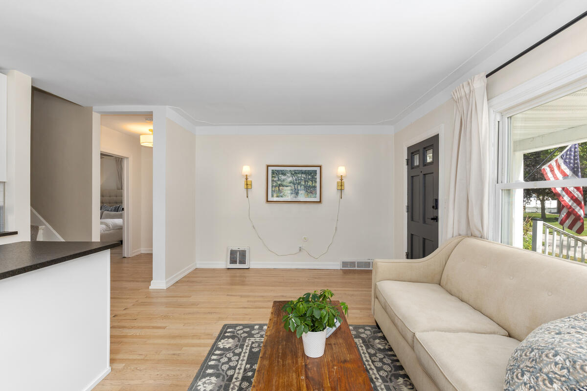 1221 Whitmore Avenue NW Grand Rapids MI 49504