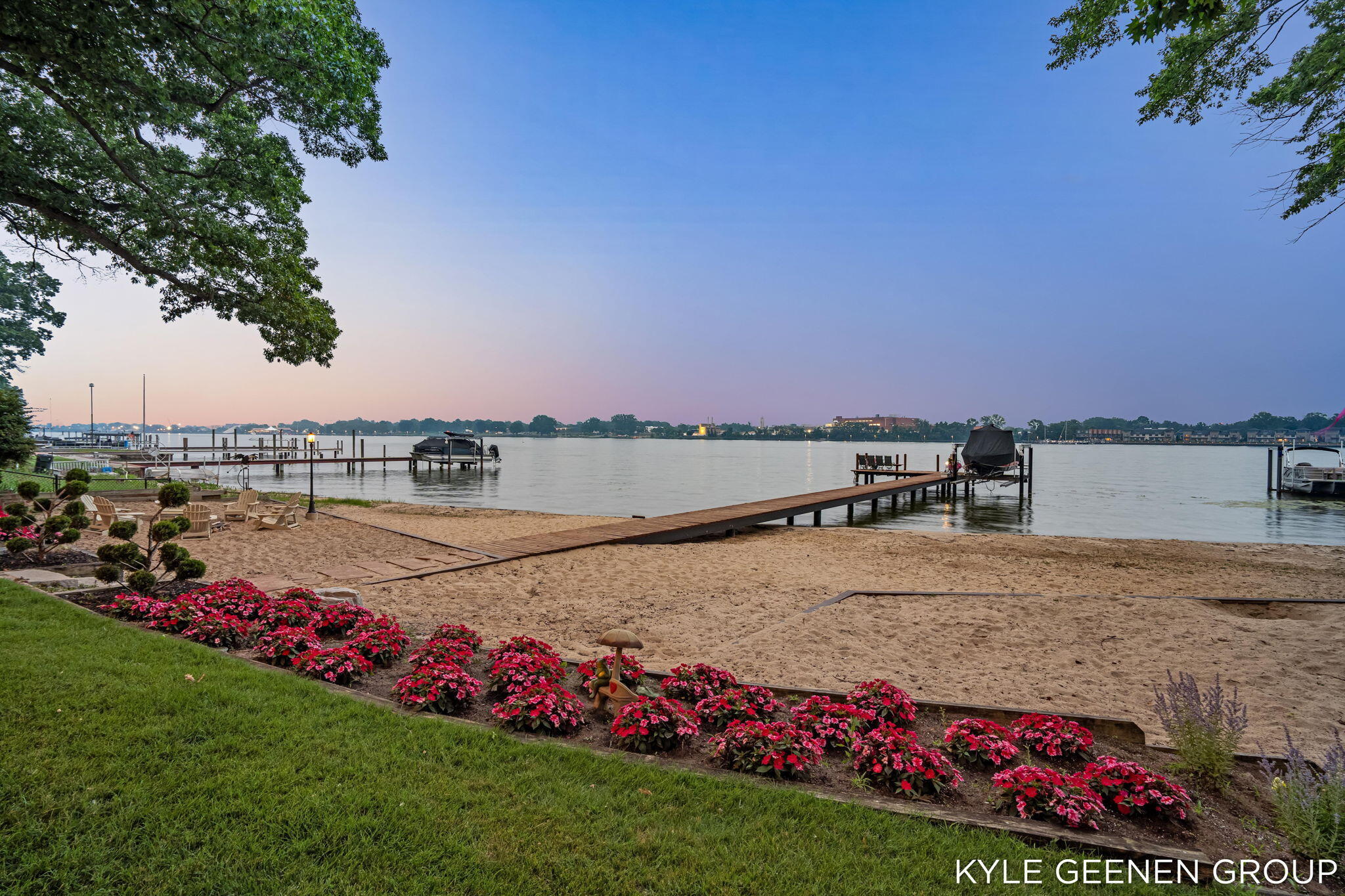 620 Lawn Avenue Holland MI 49424