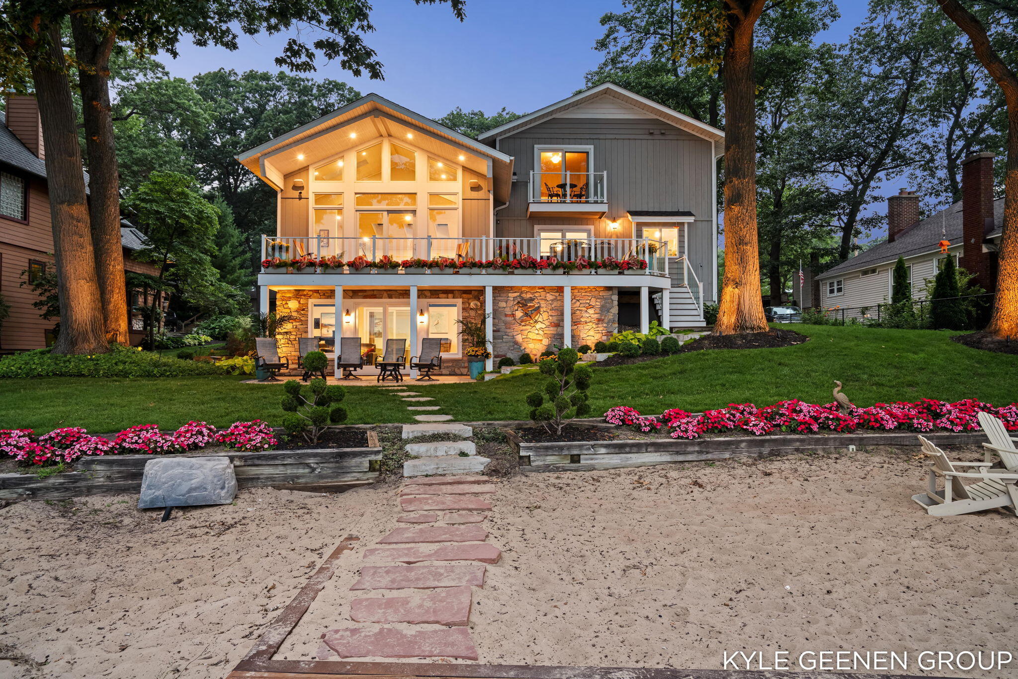 620 Lawn Avenue Holland MI 49424