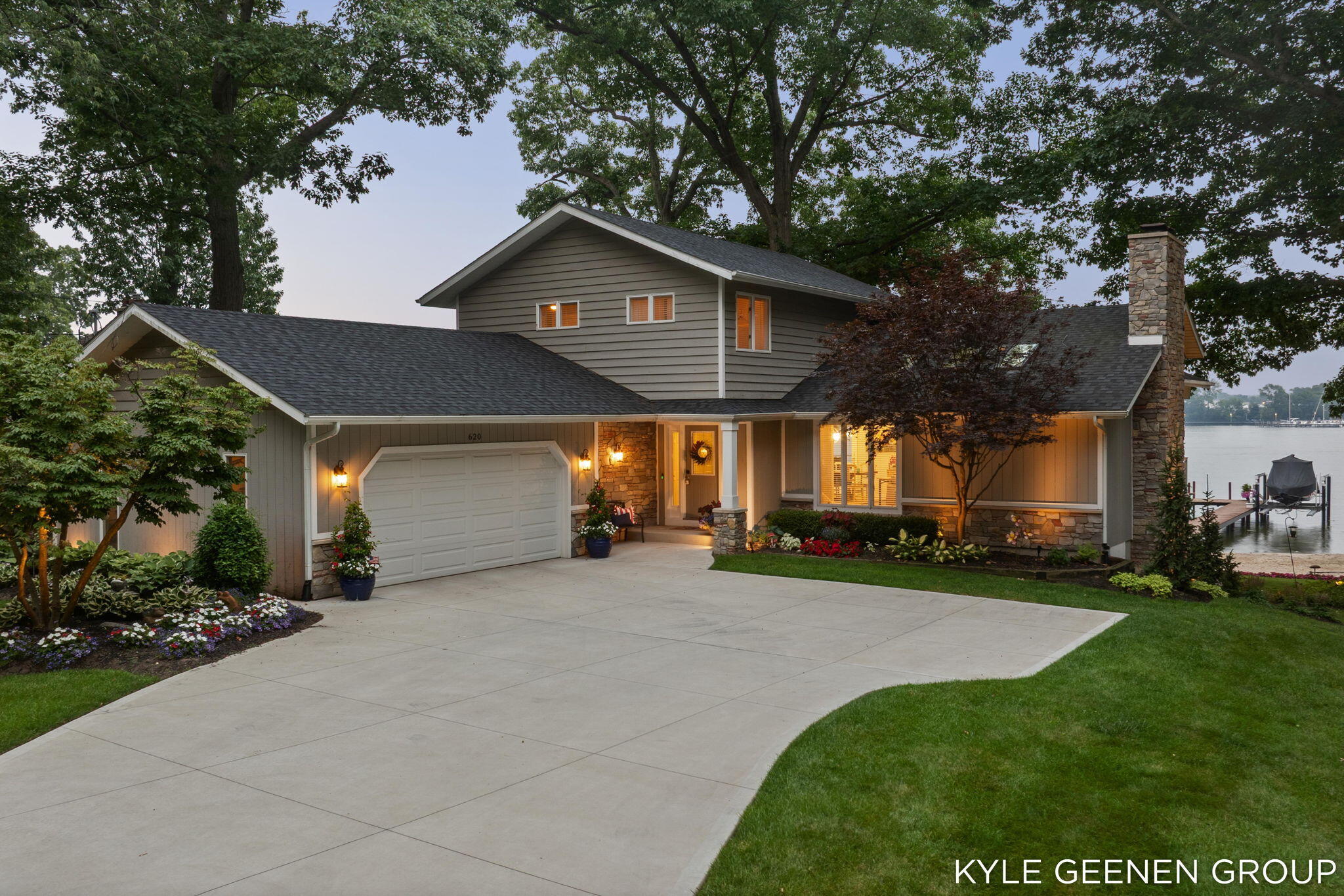 620 Lawn Avenue Holland MI 49424