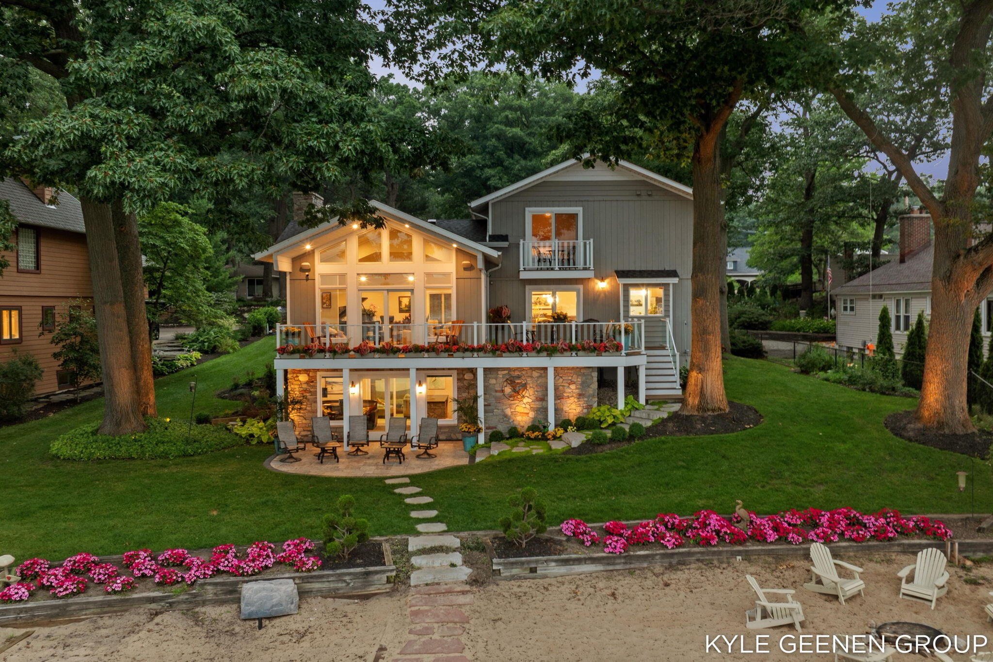 620 Lawn Avenue Holland MI 49424