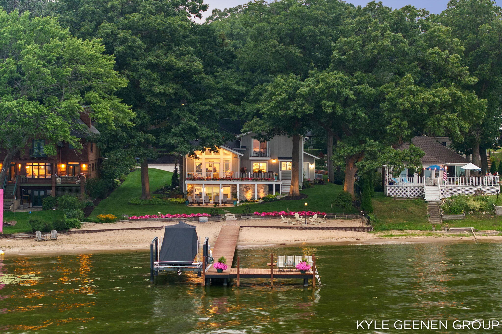 620 Lawn Avenue Holland MI 49424
