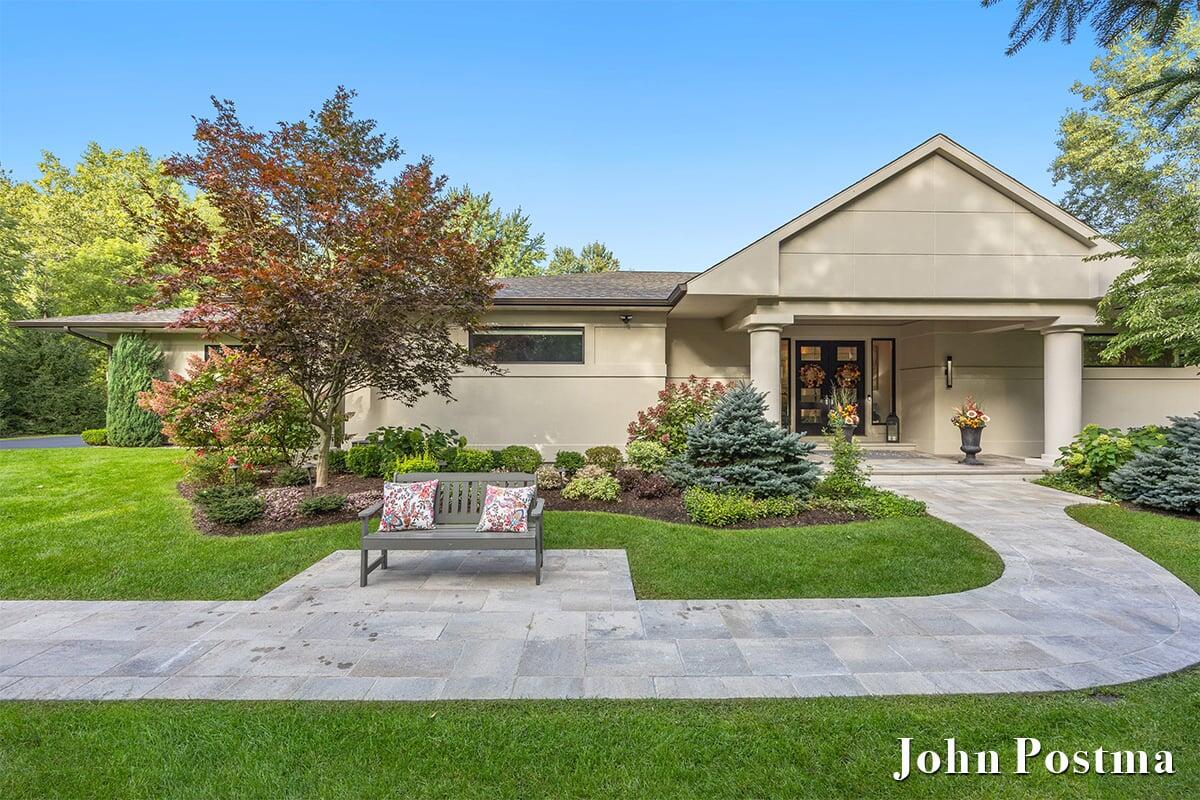 345 Crahen Avenue NE Grand Rapids MI 49525