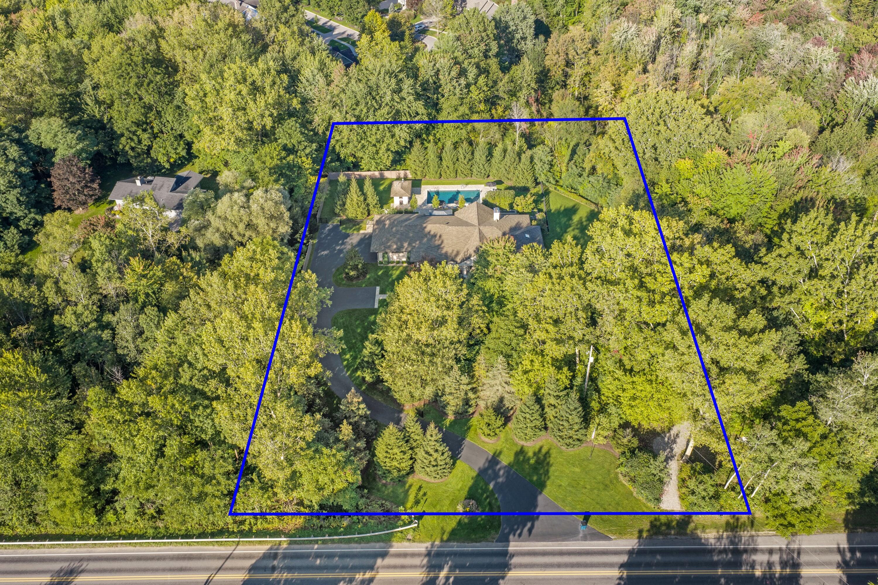 345 Crahen Avenue NE Grand Rapids MI 49525