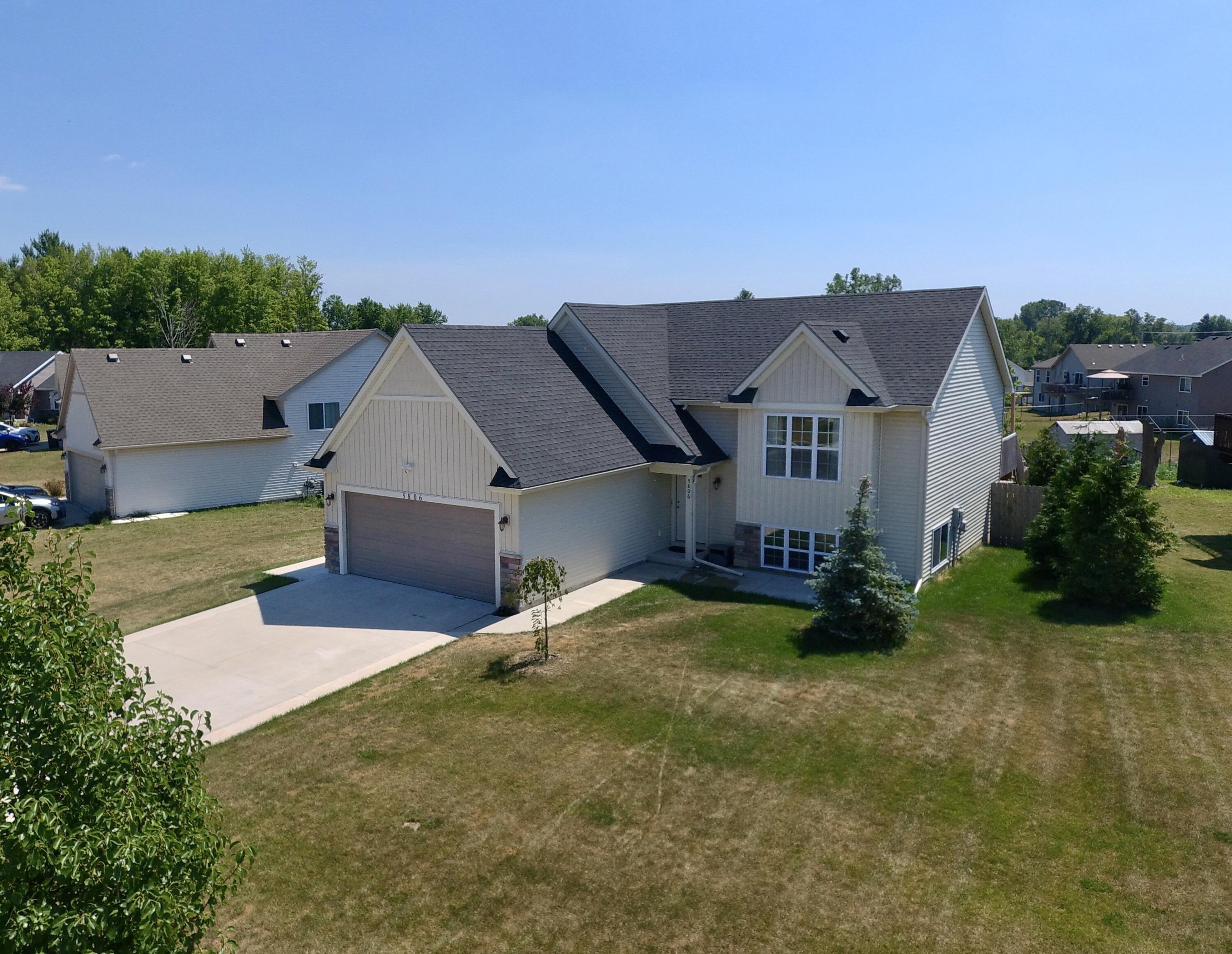 5806 Birdsong Court SE Grand Rapids MI 49508