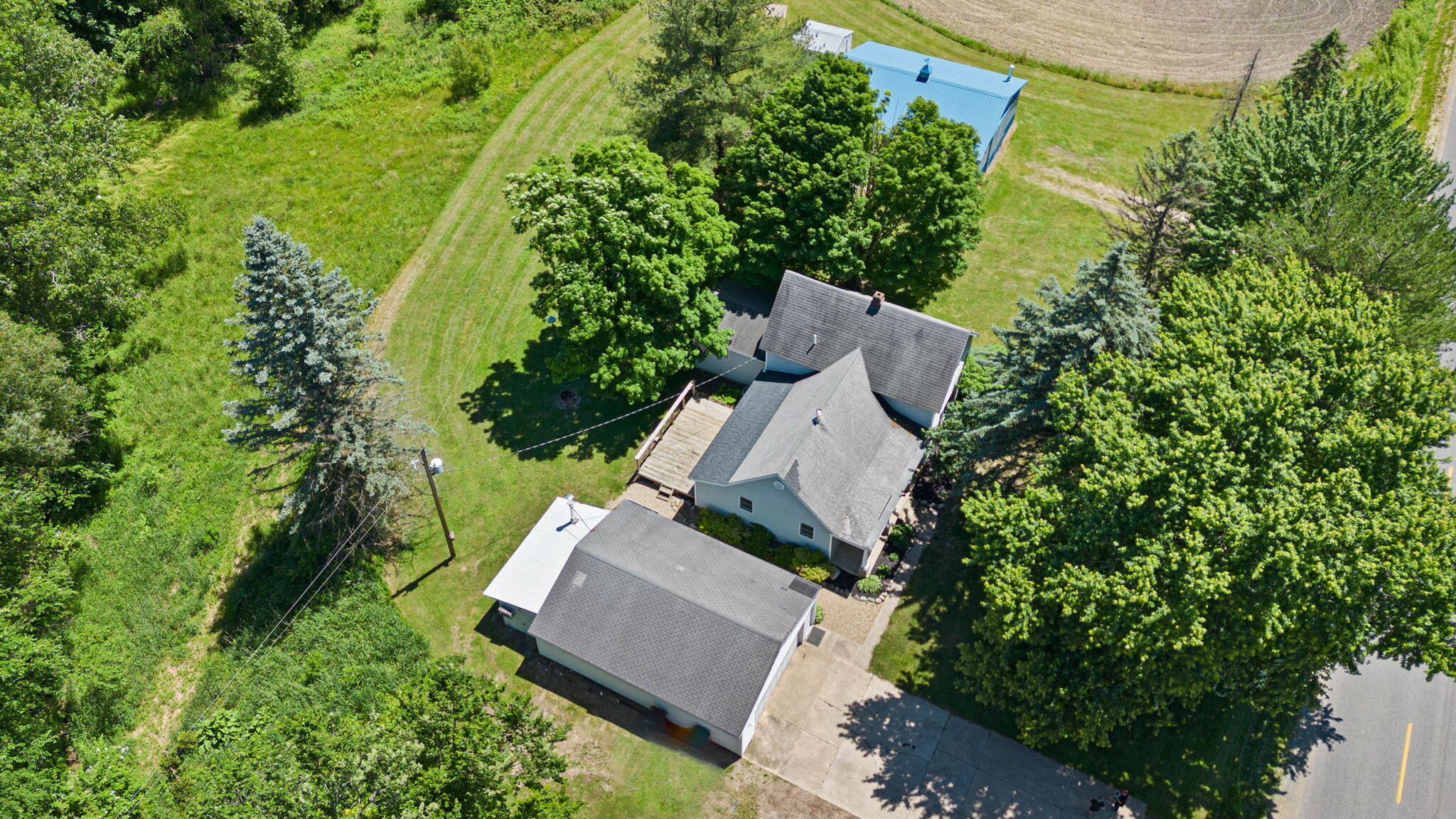 17365 Lakeside Road Three Oaks MI 49128