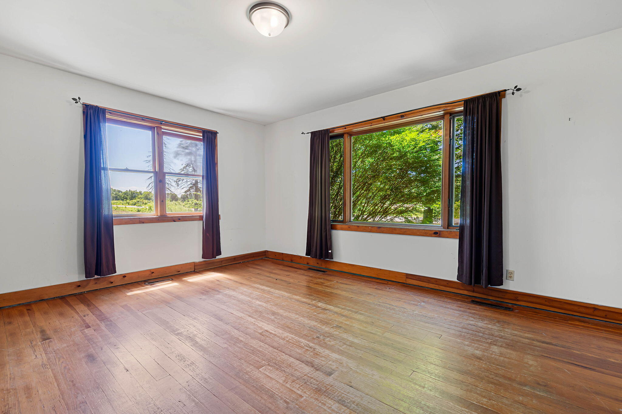 17365 Lakeside Road Three Oaks MI 49128