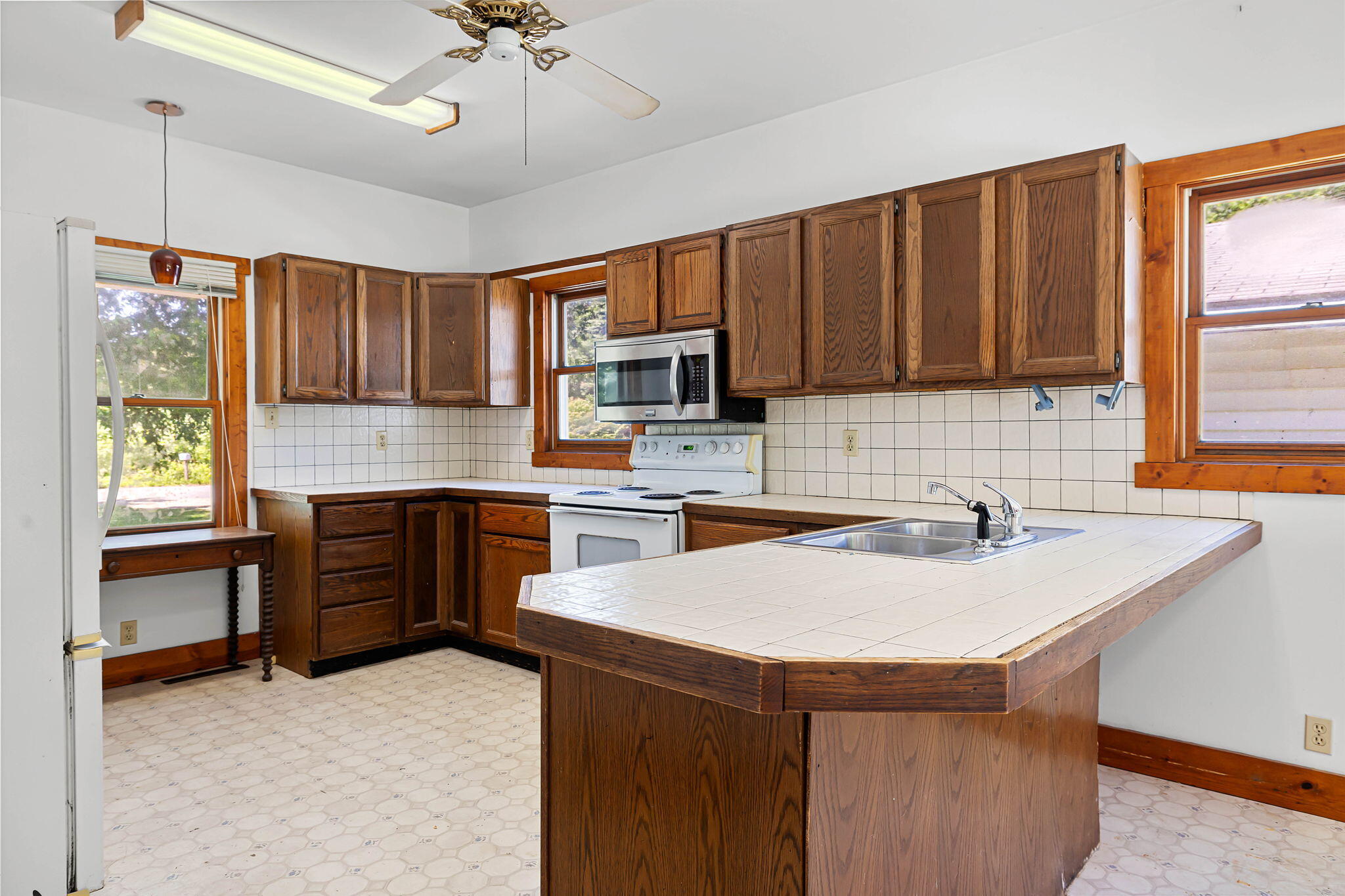 17365 Lakeside Road Three Oaks MI 49128