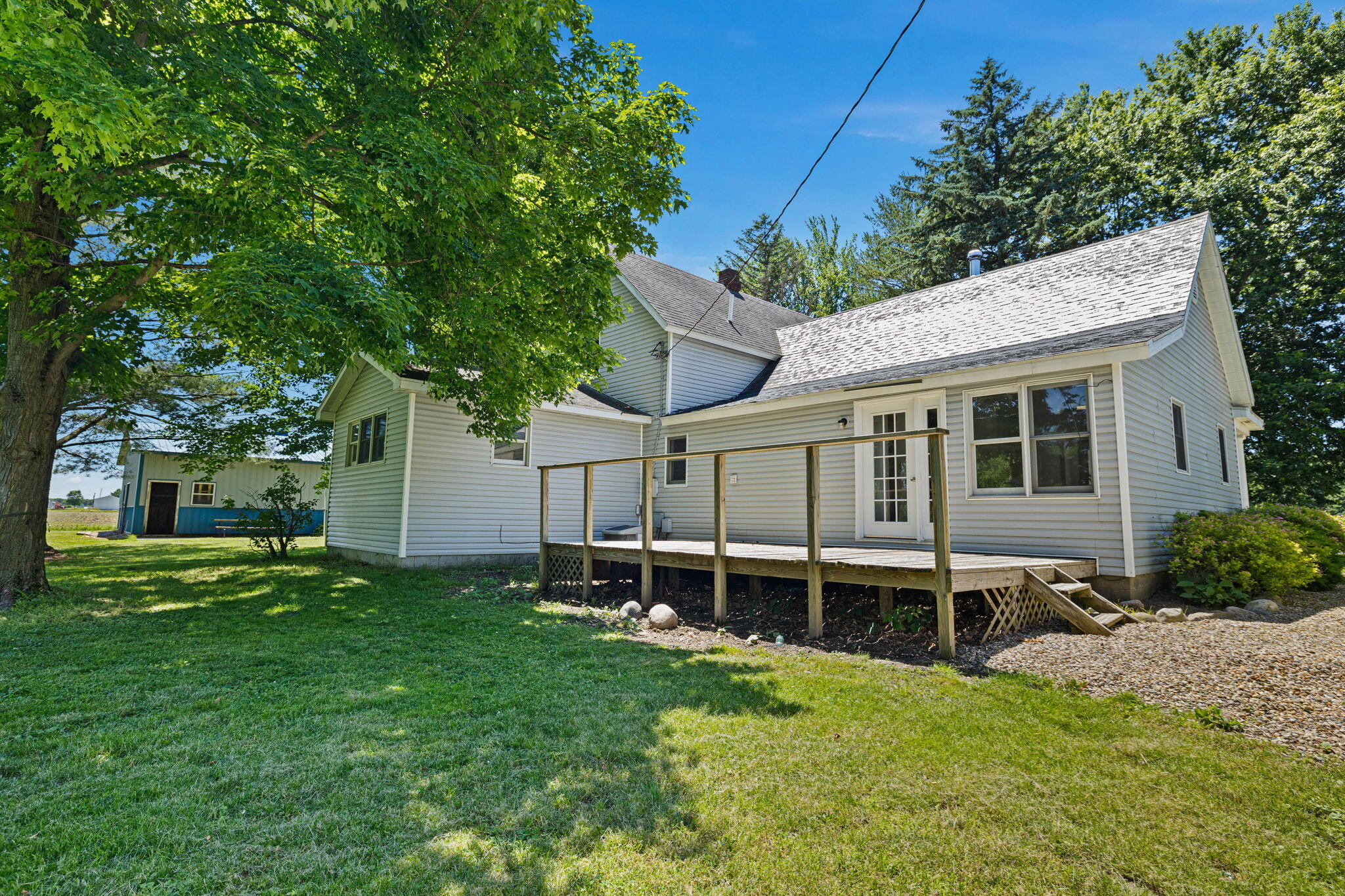 17365 Lakeside Road Three Oaks MI 49128