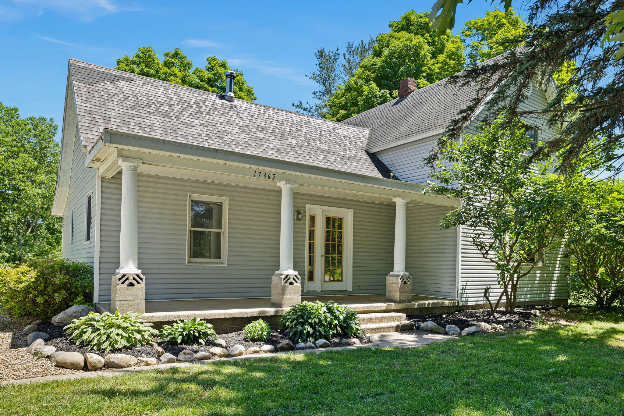 17365 Lakeside Road Three Oaks MI 49128