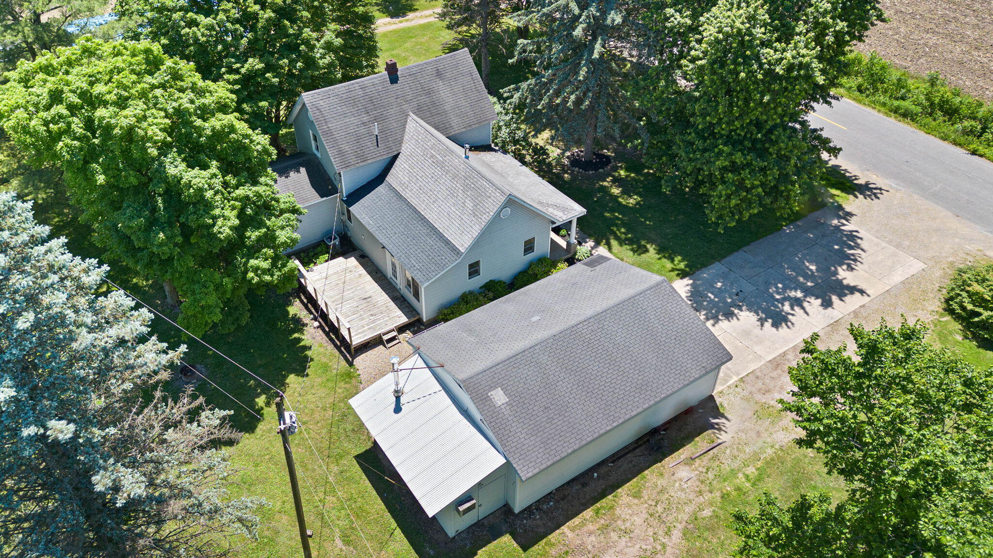 17365 Lakeside Road Three Oaks MI 49128