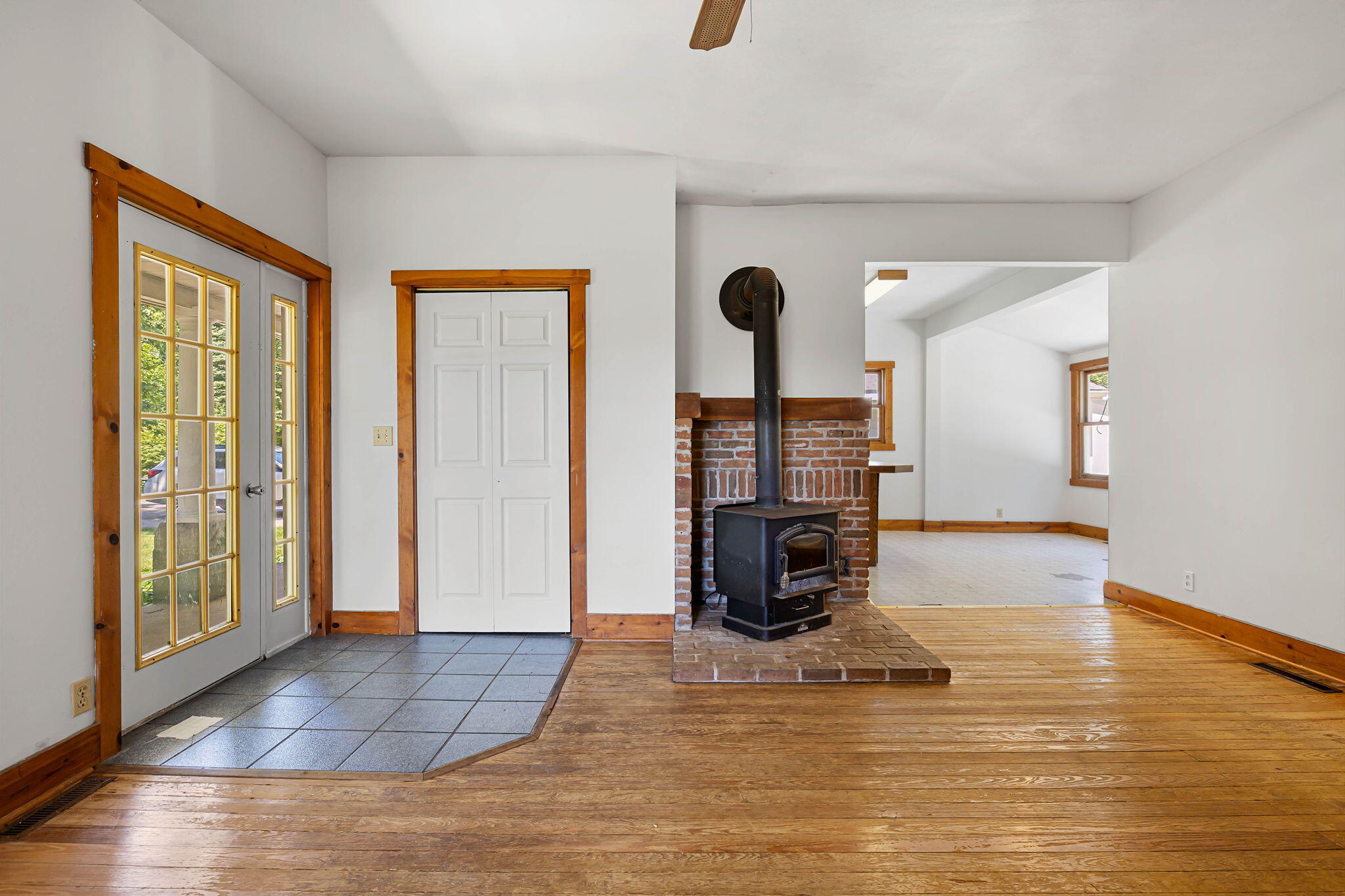 17365 Lakeside Road Three Oaks MI 49128