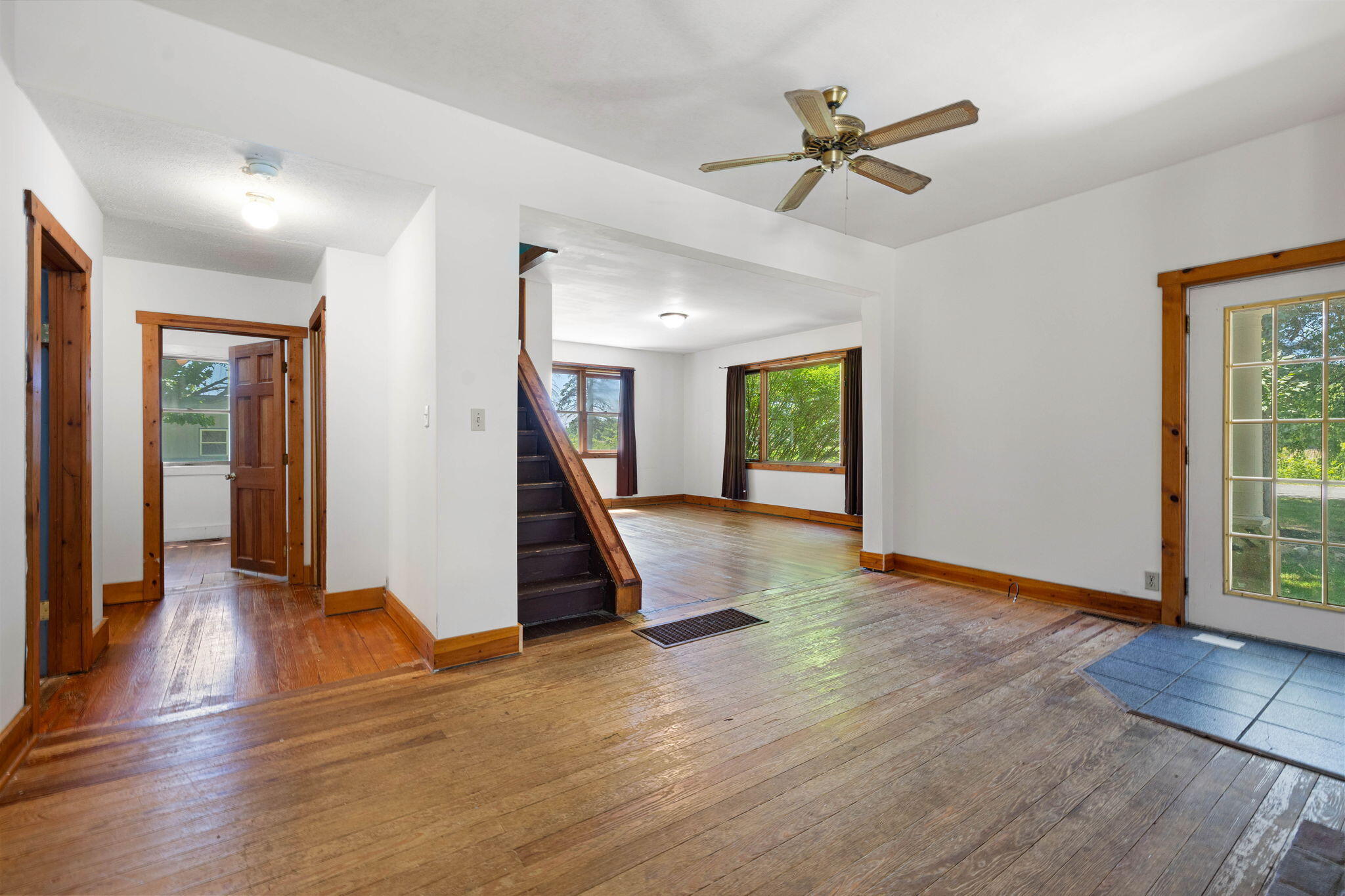 17365 Lakeside Road Three Oaks MI 49128