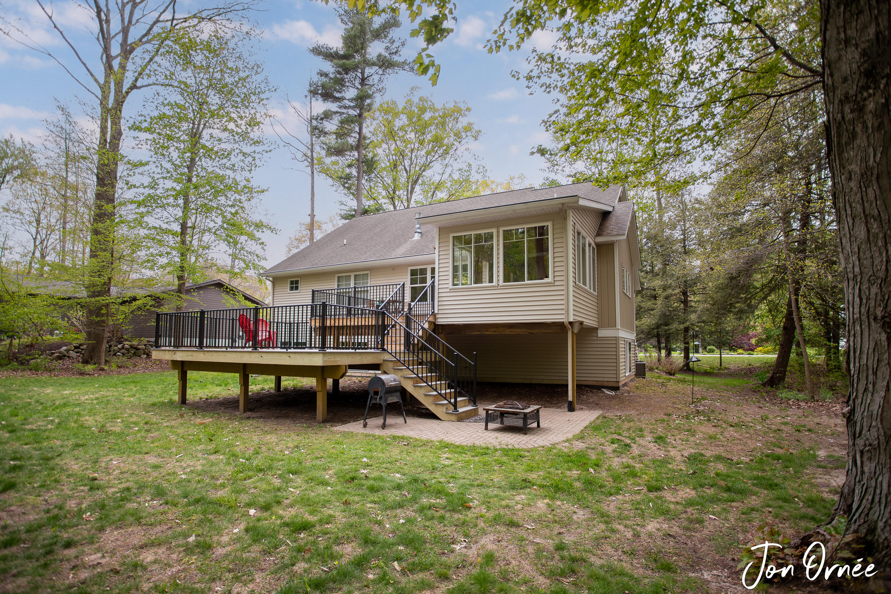 3359 Gaslight Lane Saugatuck MI 49453
