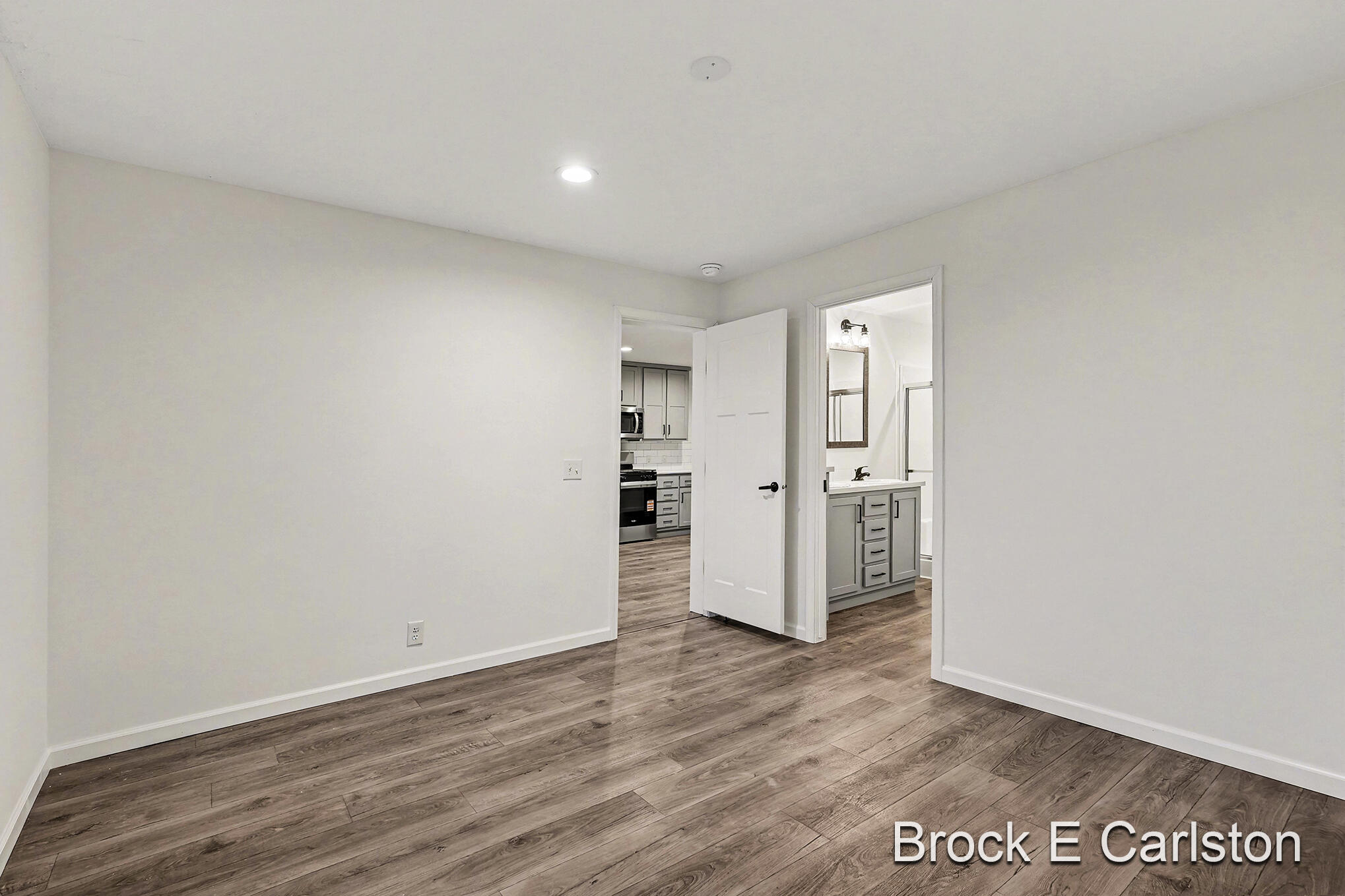 1283 E Ellis Road Norton Shores MI 49441