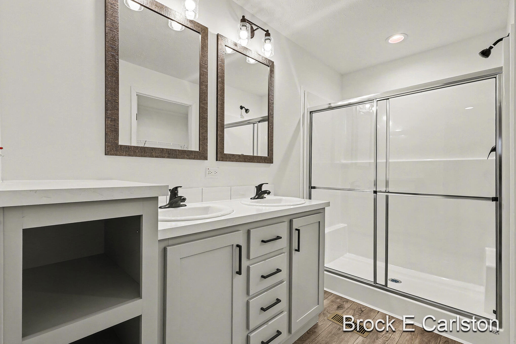 1283 E Ellis Road Norton Shores MI 49441