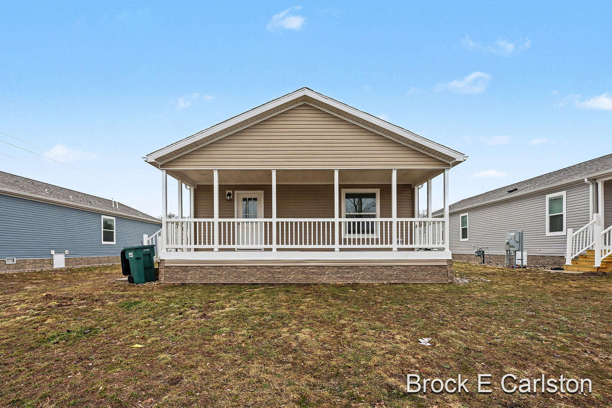 1283 E Ellis Road Norton Shores MI 49441