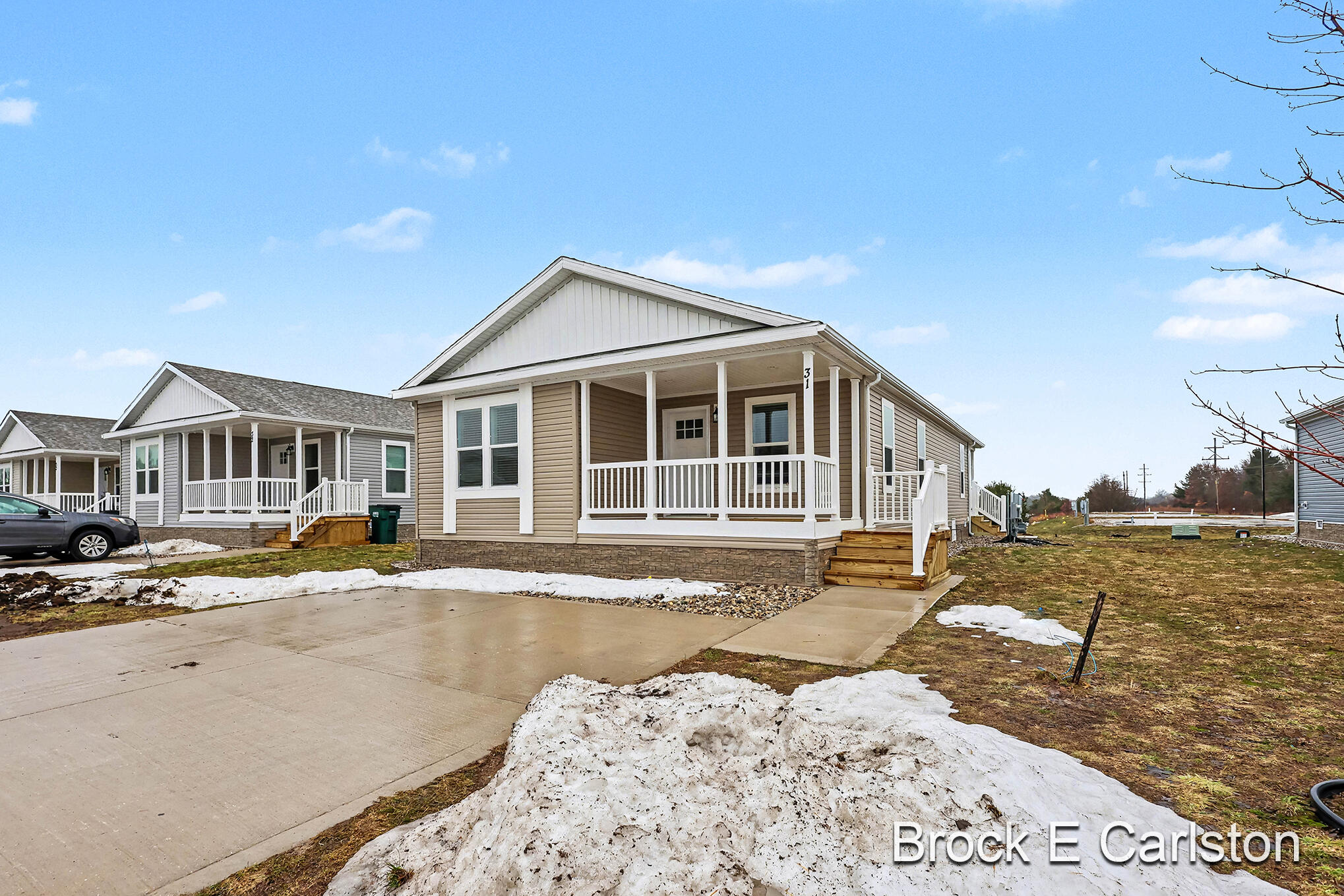 1283 E Ellis Road Norton Shores MI 49441