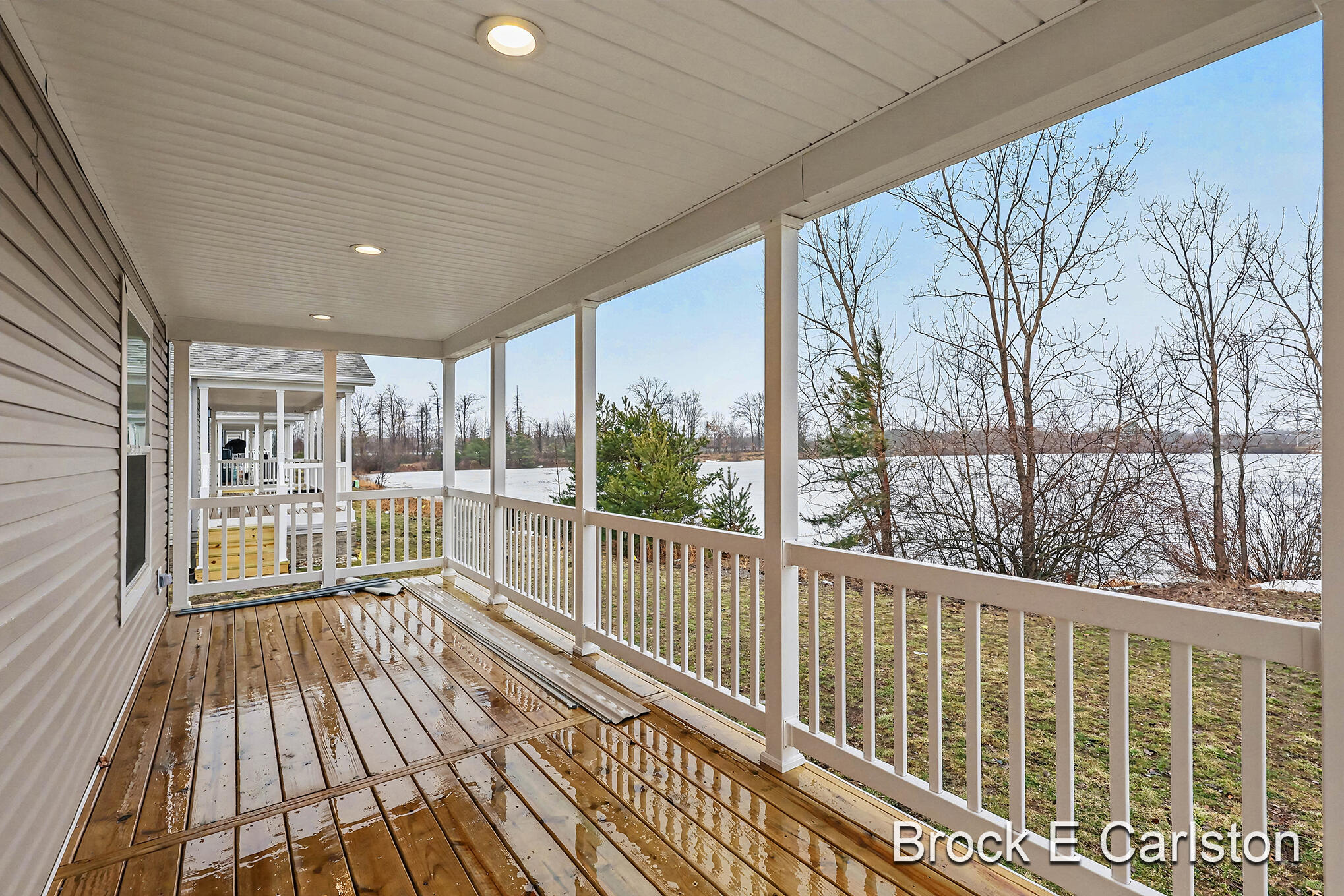 1283 E Ellis Road Norton Shores MI 49441