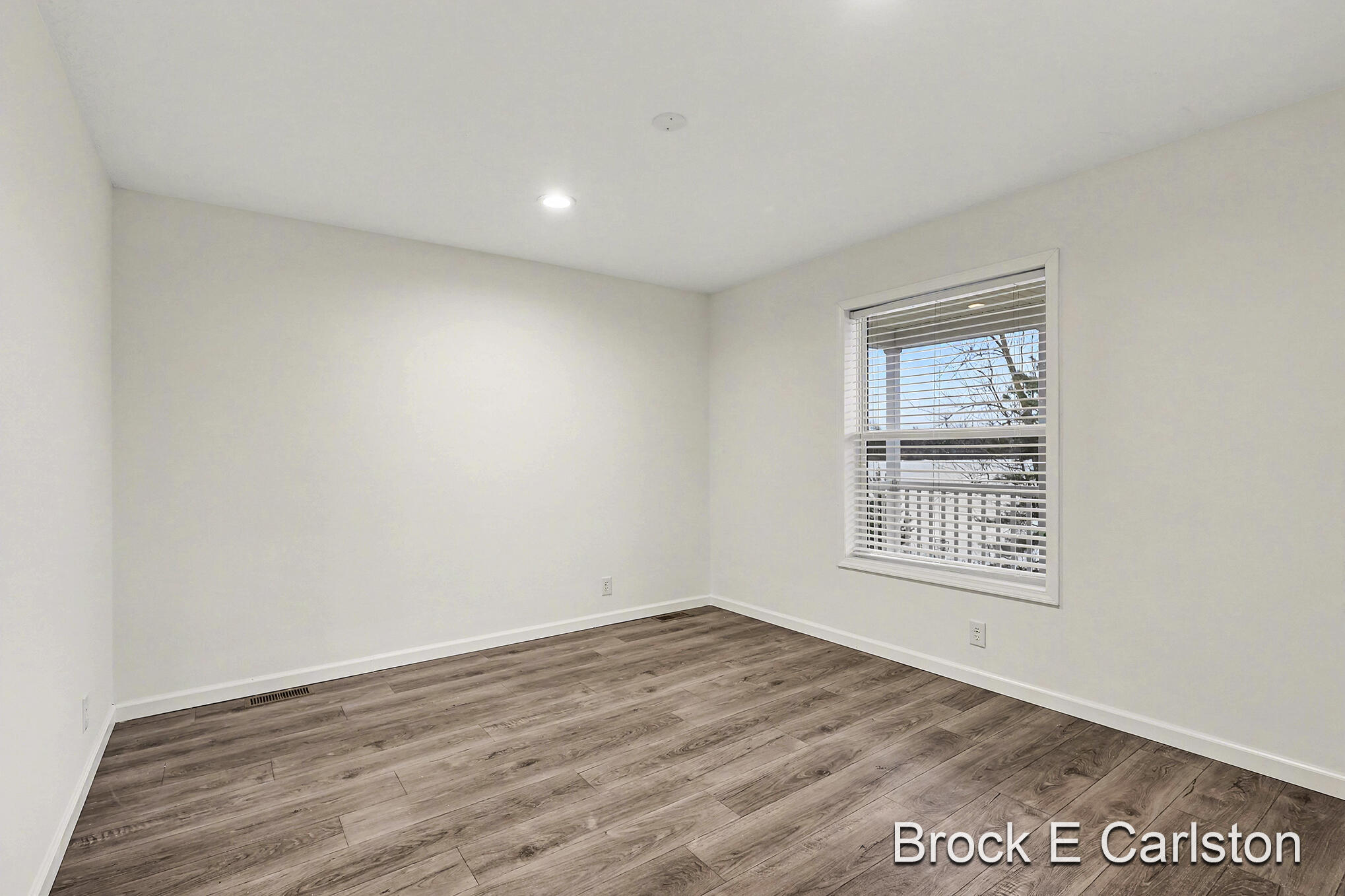 1283 E Ellis Road Norton Shores MI 49441