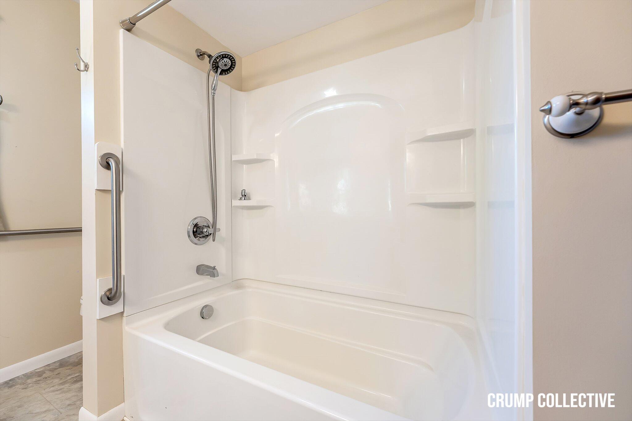 5010 Dorset Lane Norton Shores MI 49441