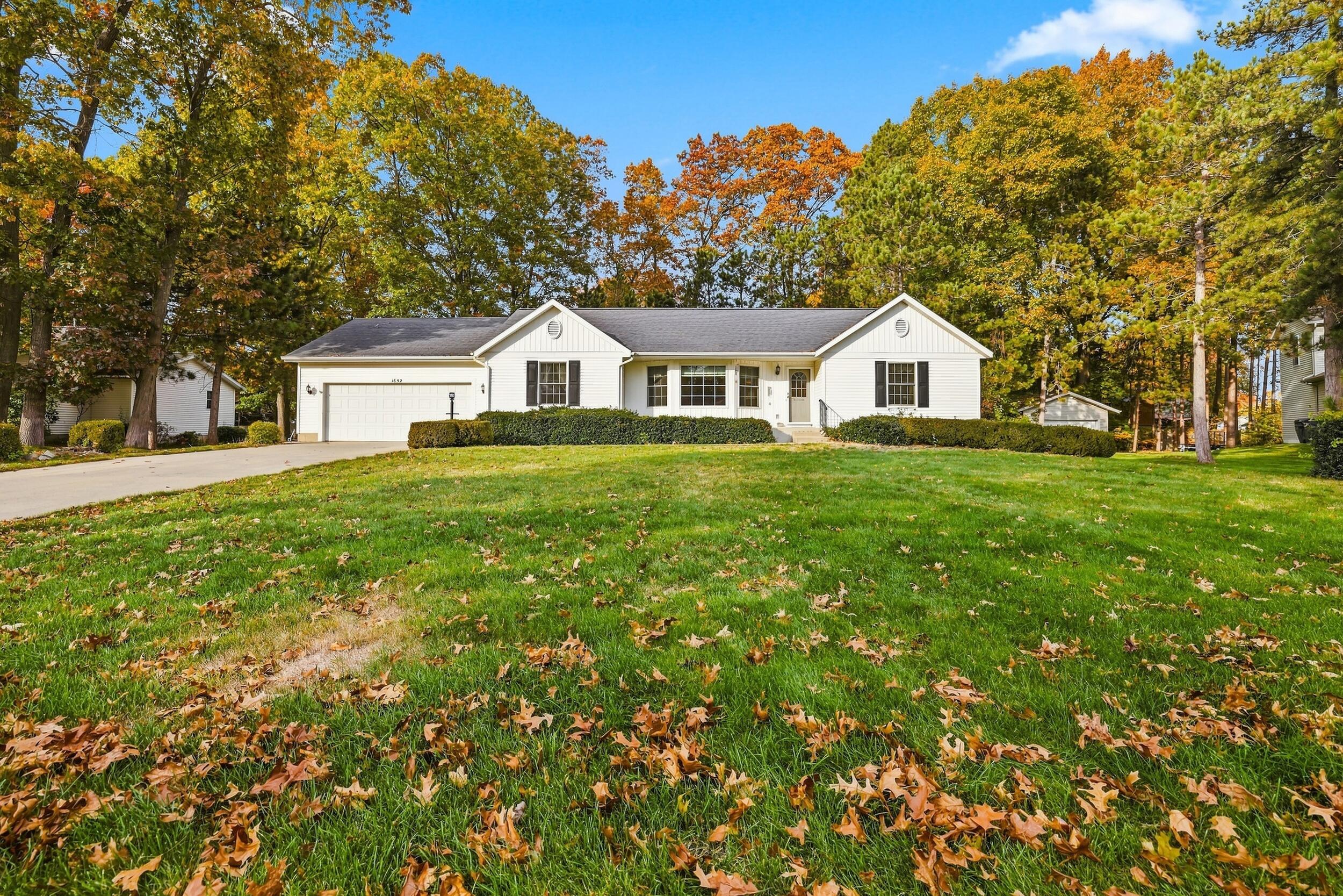 1652 Cornerstone Drive Muskegon MI 49445