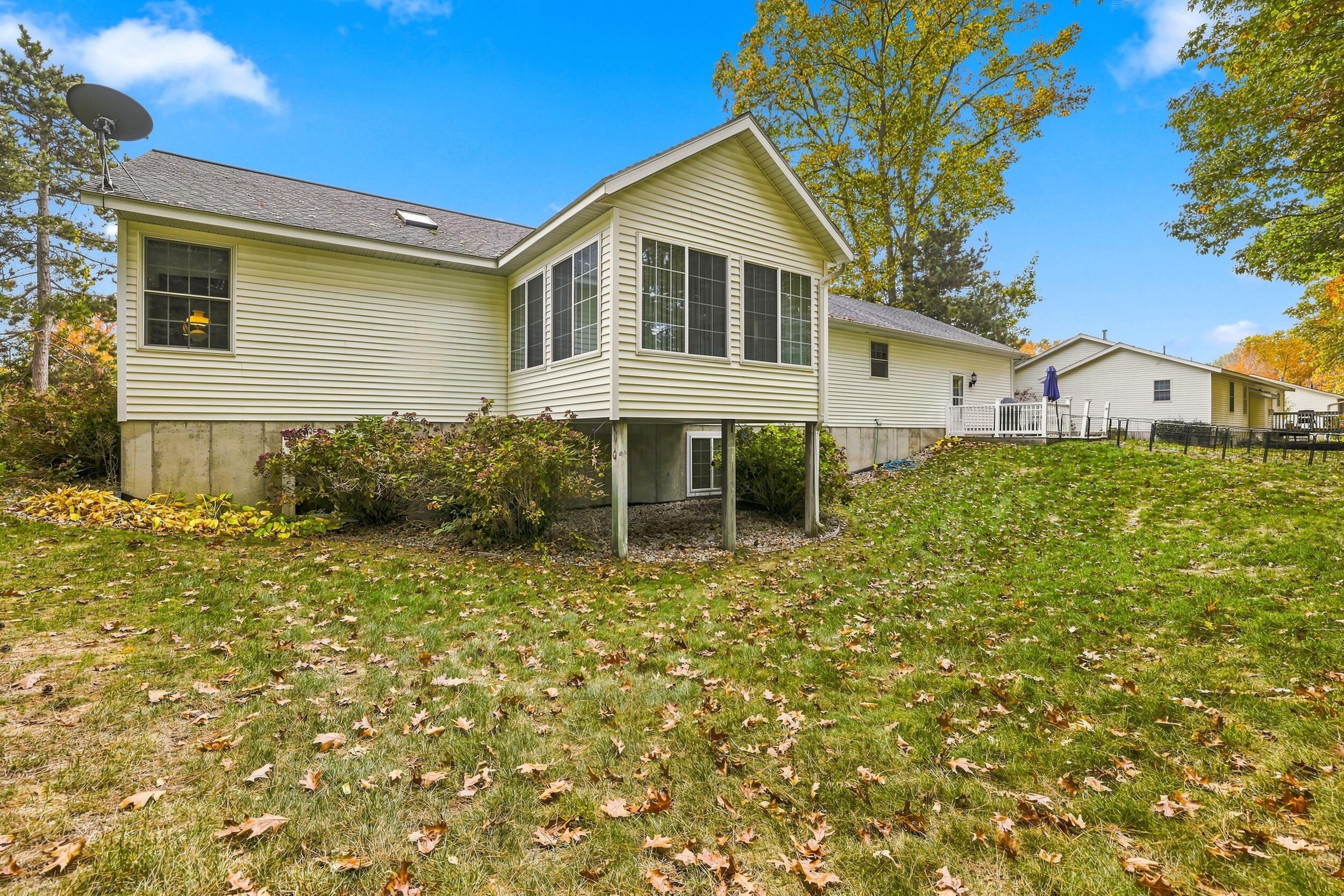 1652 Cornerstone Drive Muskegon MI 49445