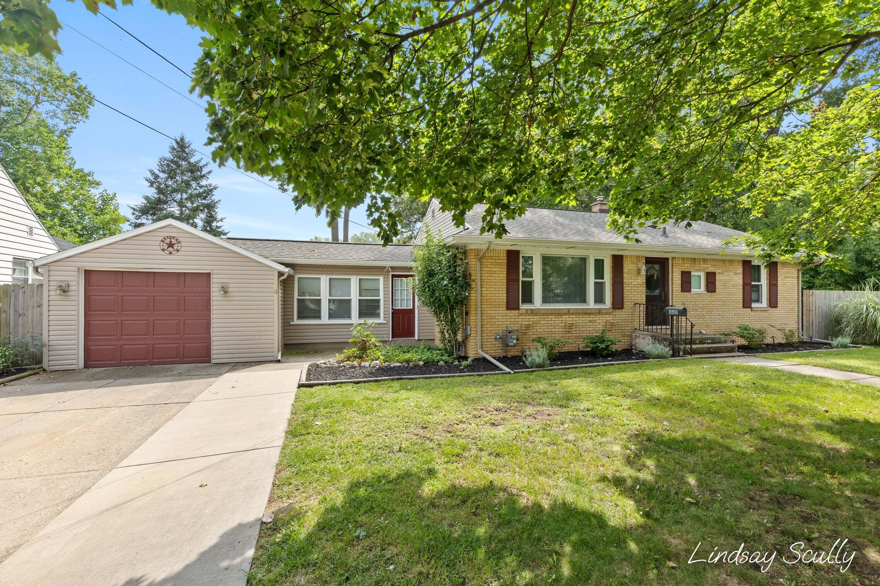 660 Everglade Drive SE Grand Rapids MI 49507