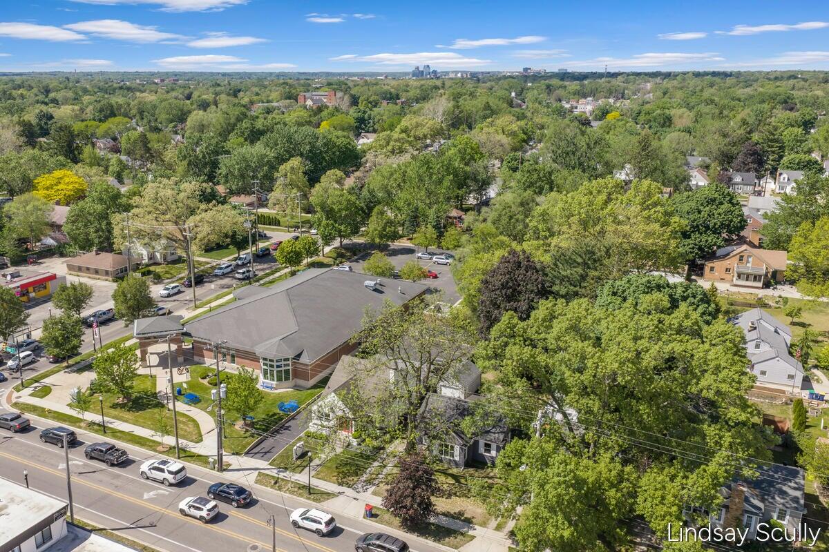 660 Everglade Drive SE Grand Rapids MI 49507