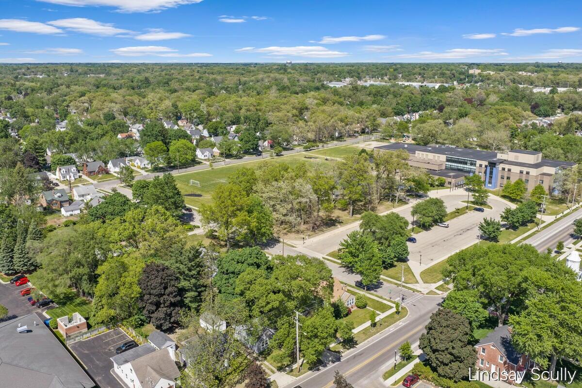660 Everglade Drive SE Grand Rapids MI 49507