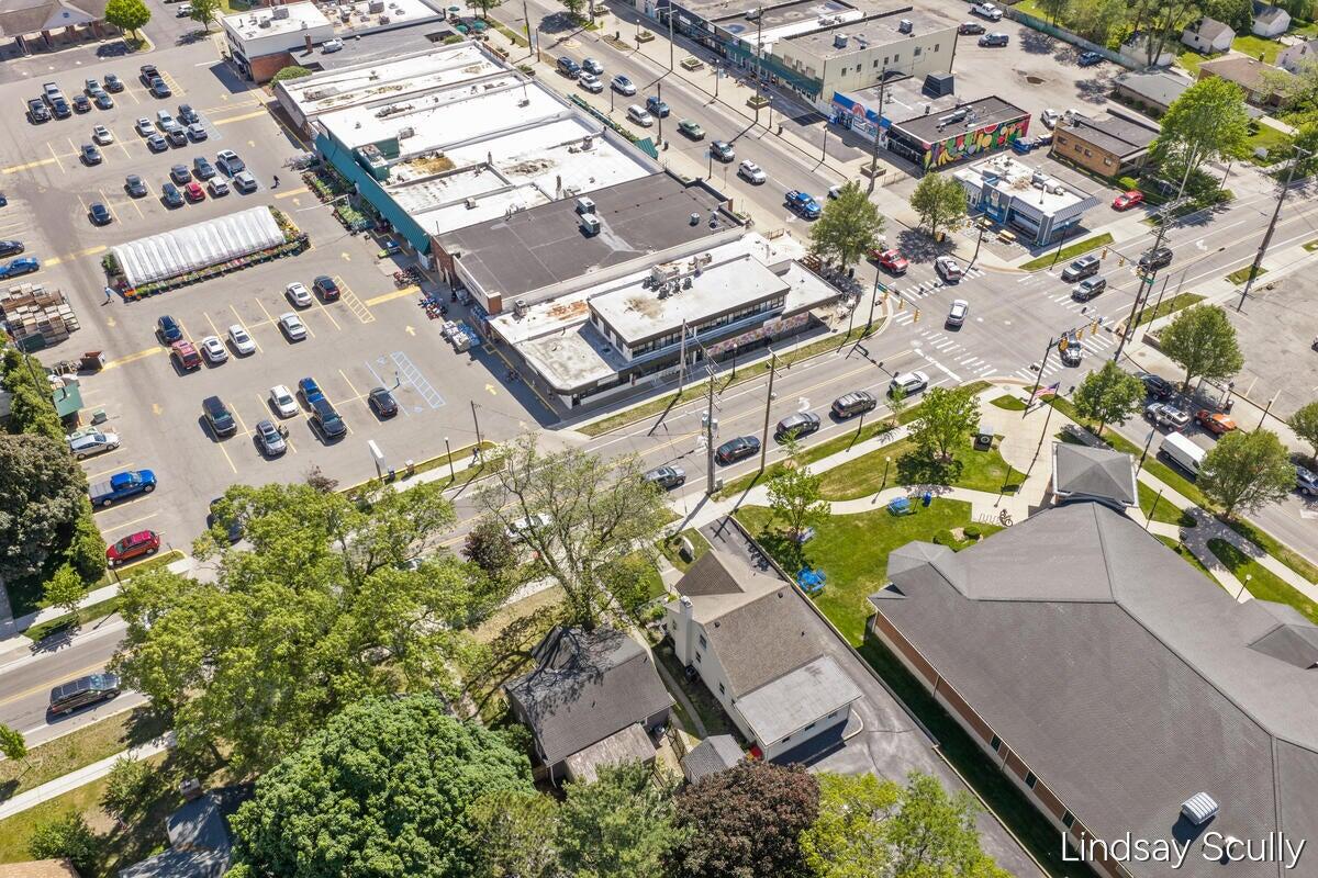 660 Everglade Drive SE Grand Rapids MI 49507