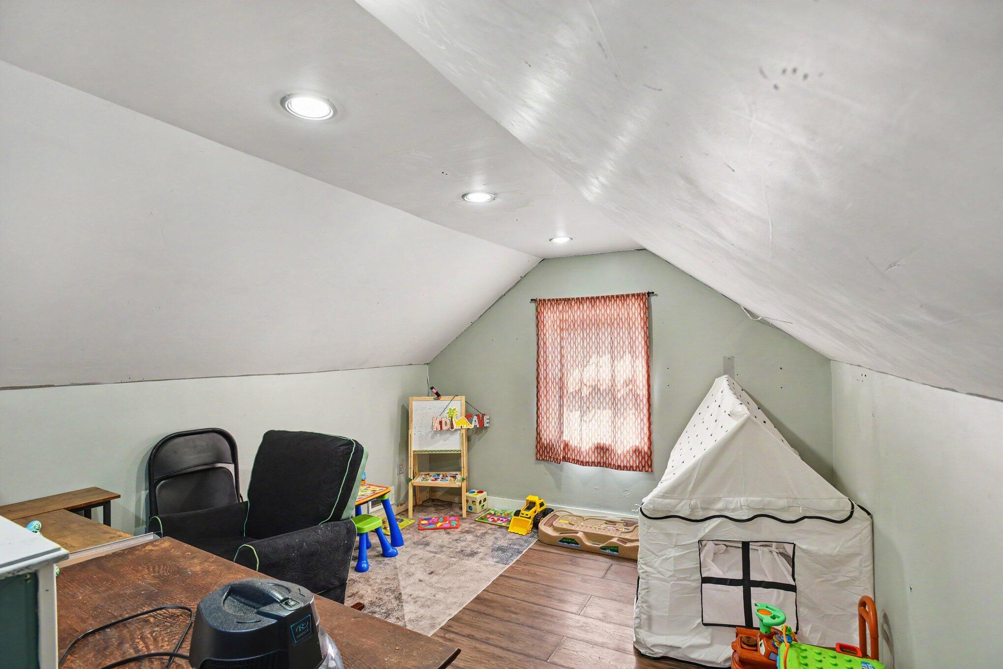 7043 Liggett Street Kalamazoo MI 49048