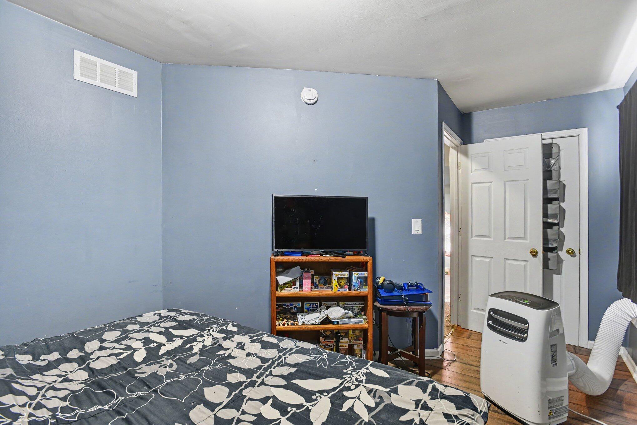 7043 Liggett Street Kalamazoo MI 49048