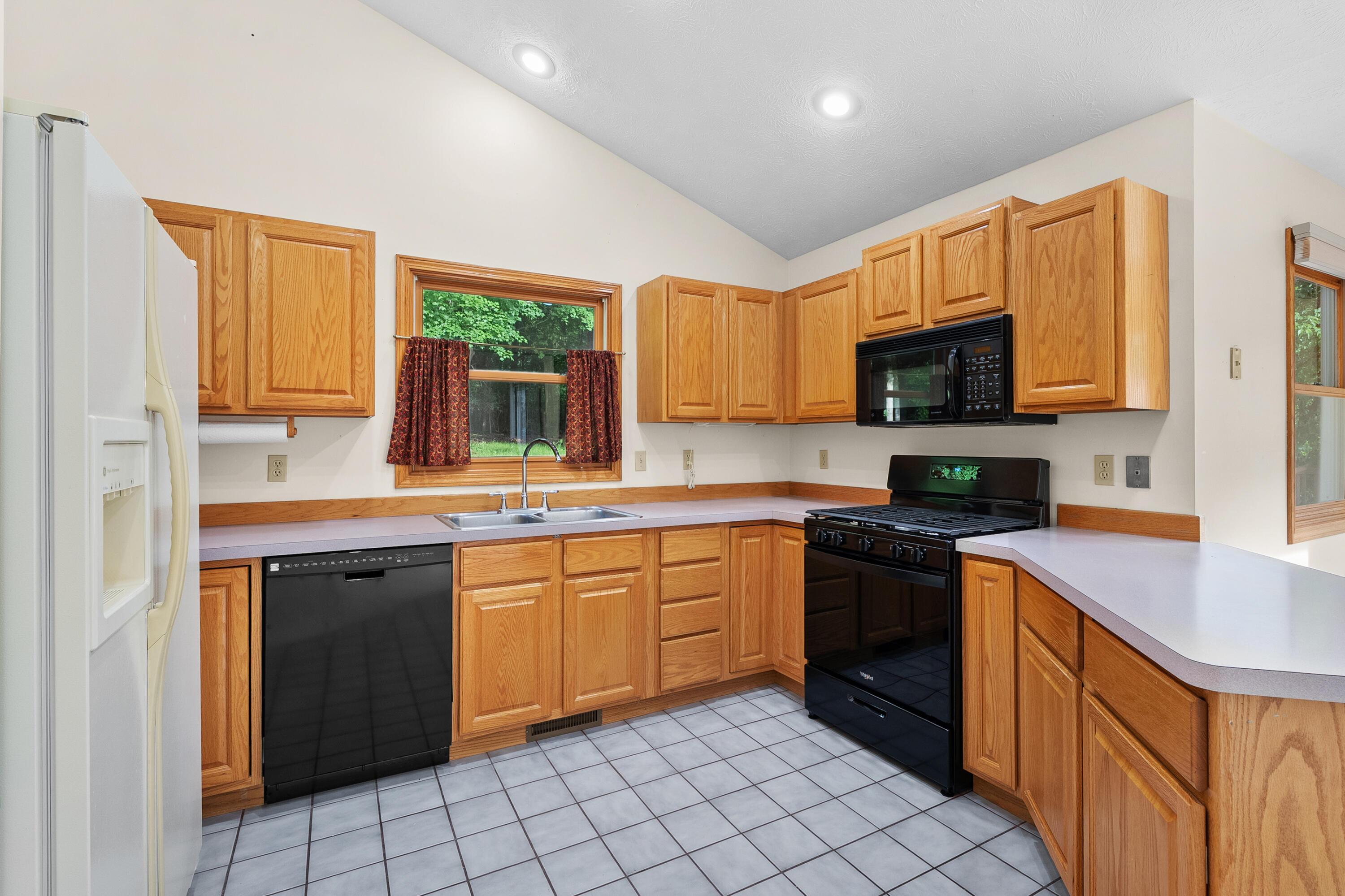 9433 E H Avenue Kalamazoo MI 49048