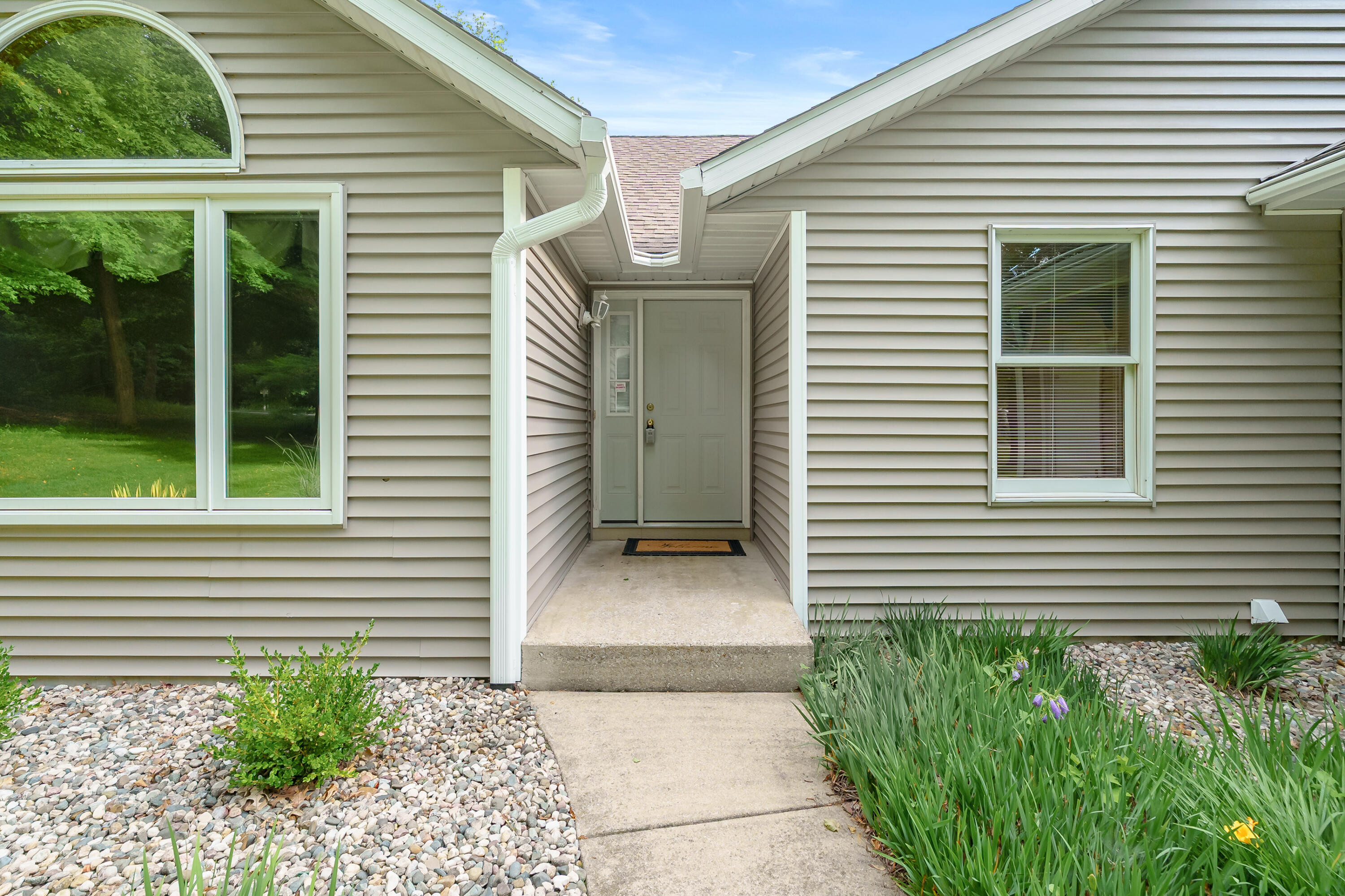 9433 E H Avenue Kalamazoo MI 49048