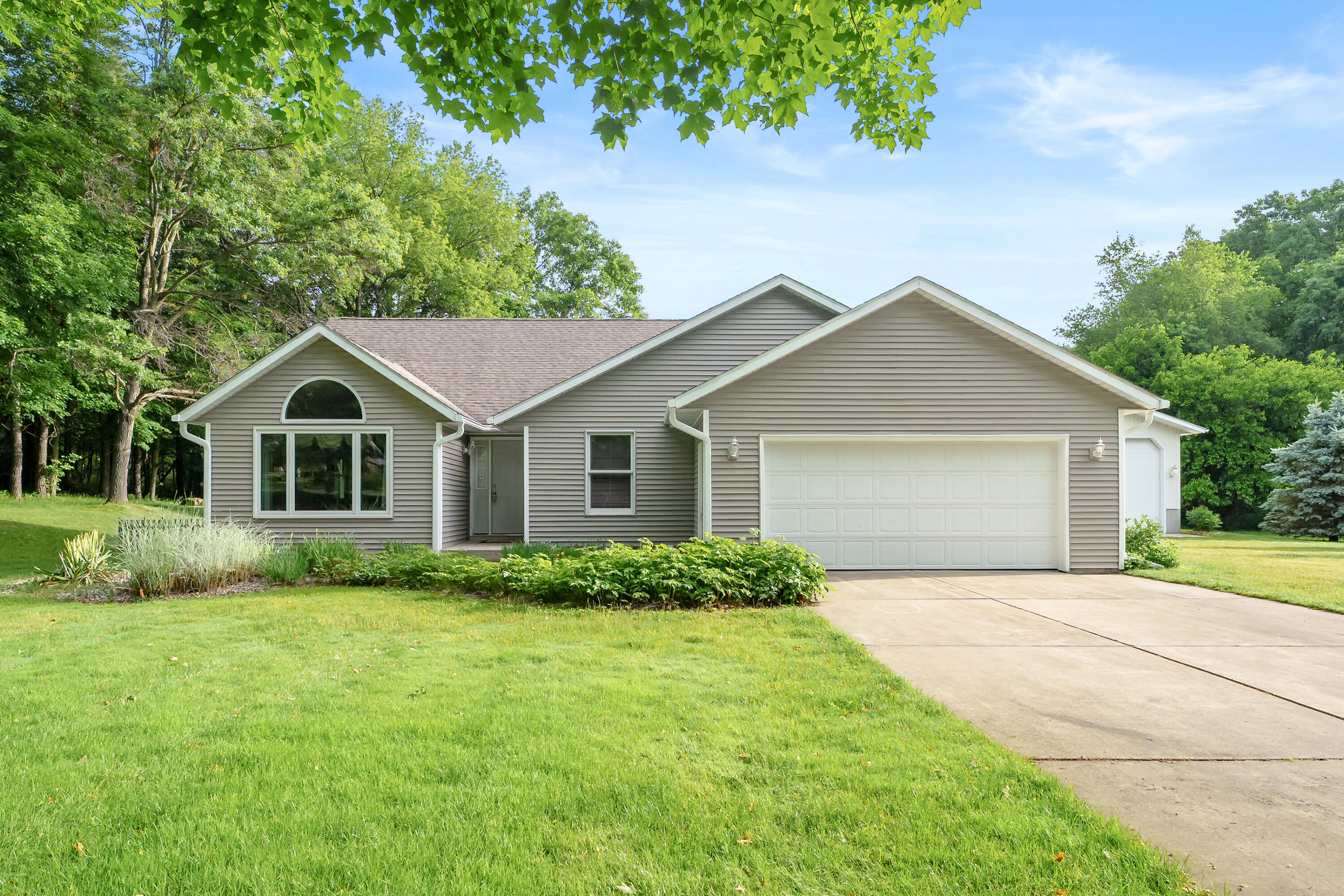 9433 E H Avenue Kalamazoo MI 49048
