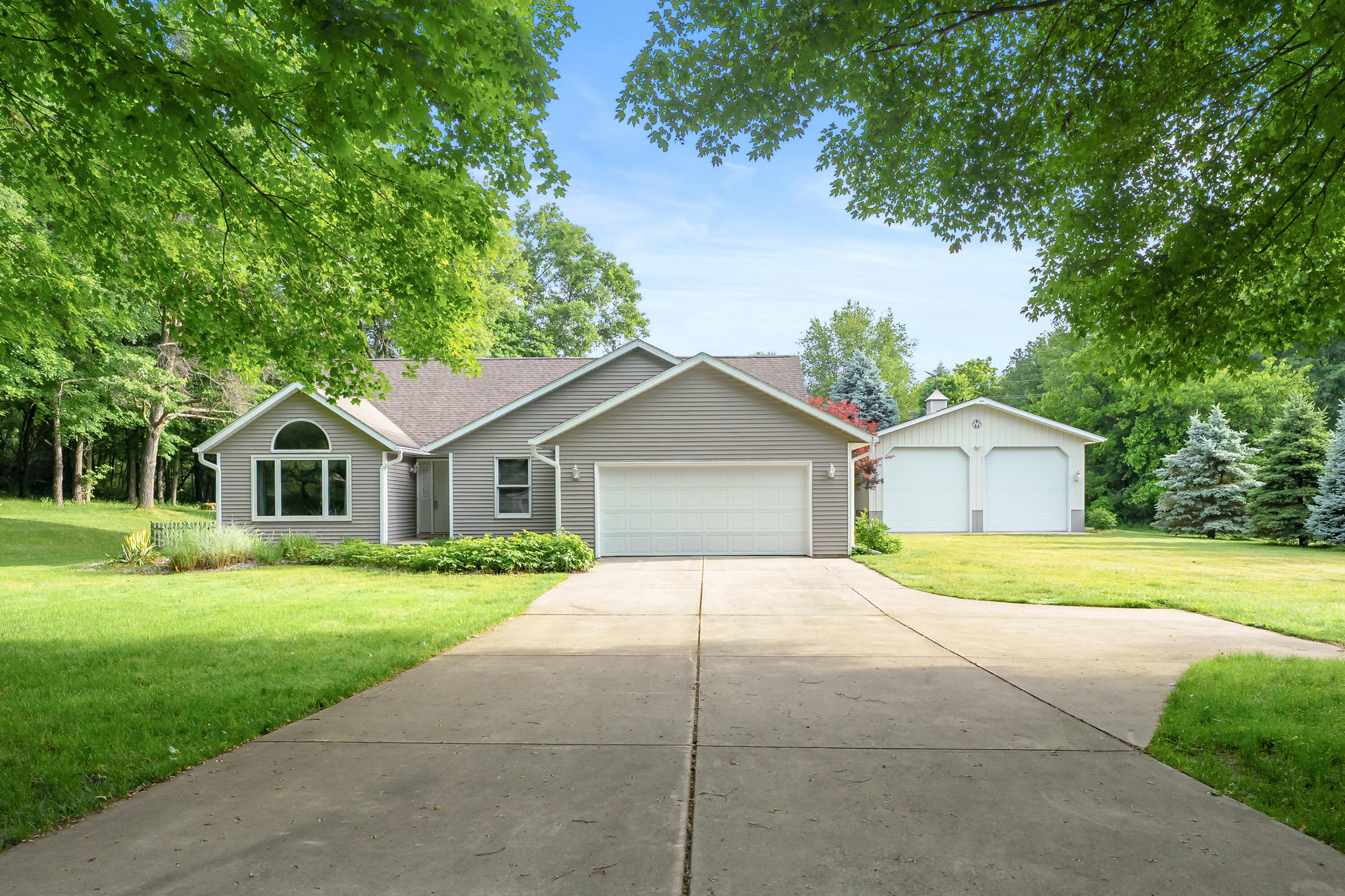 9433 E H Avenue Kalamazoo MI 49048