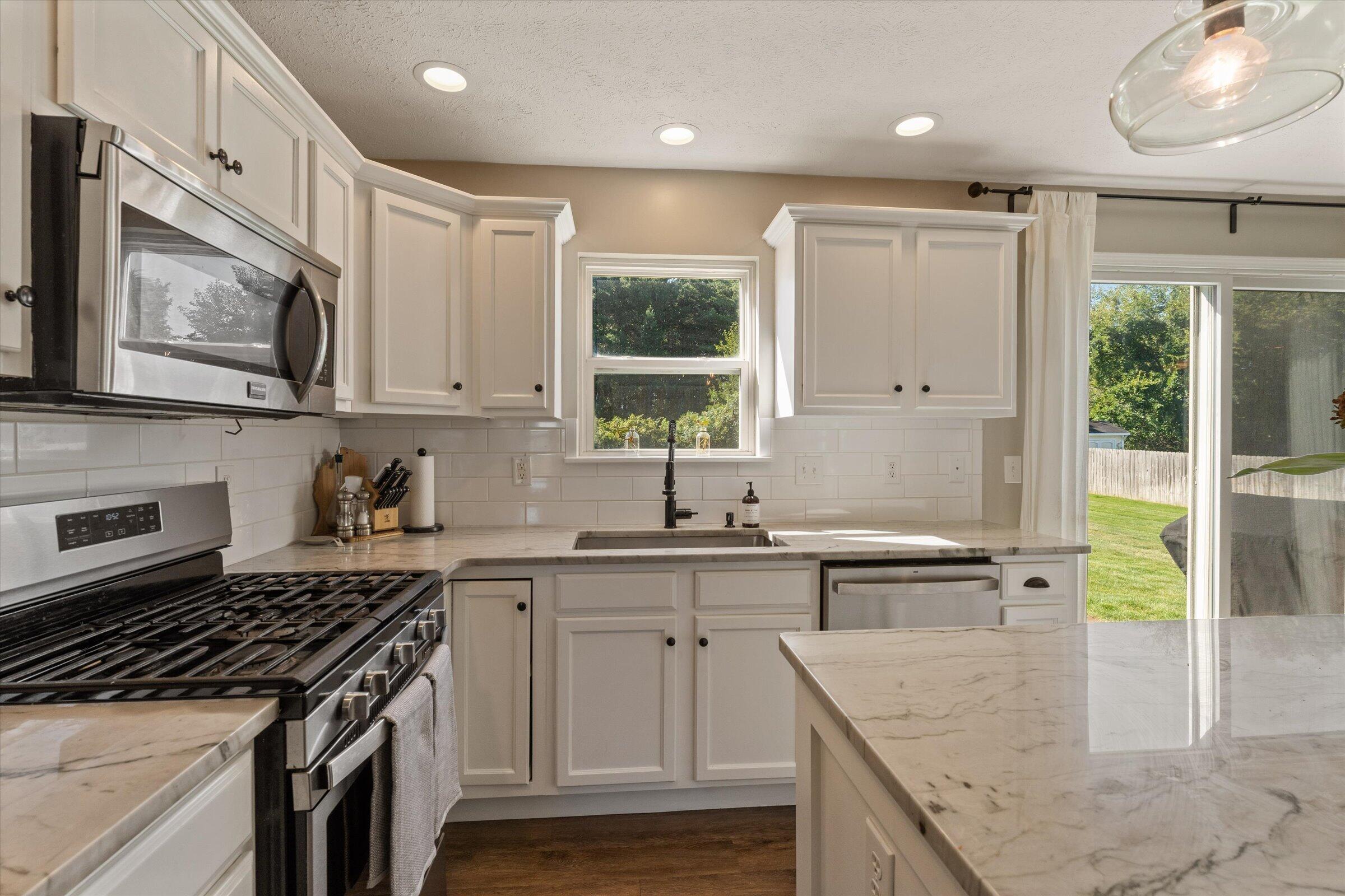 69428 Sundance Drive Edwardsburg MI 49112