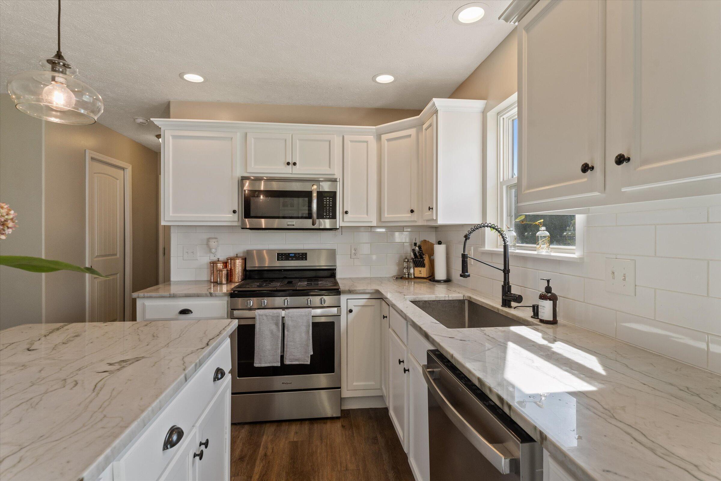 69428 Sundance Drive Edwardsburg MI 49112