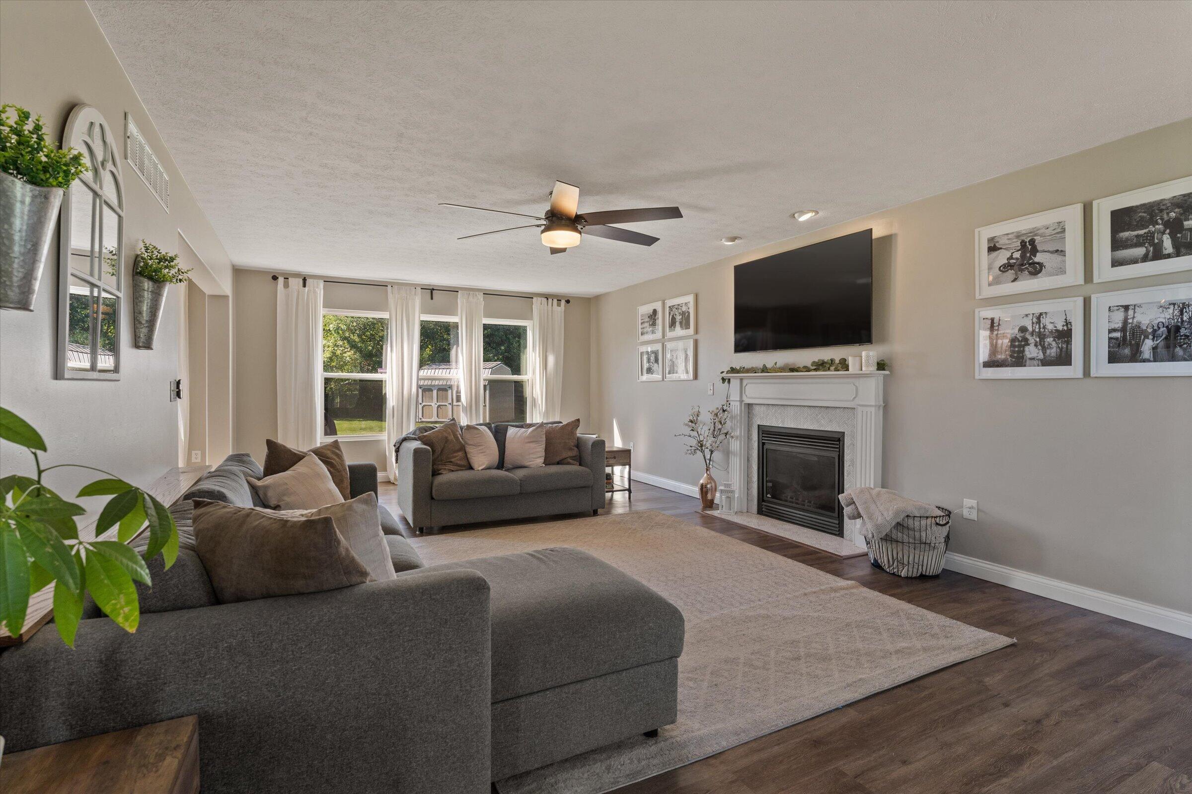 69428 Sundance Drive Edwardsburg MI 49112