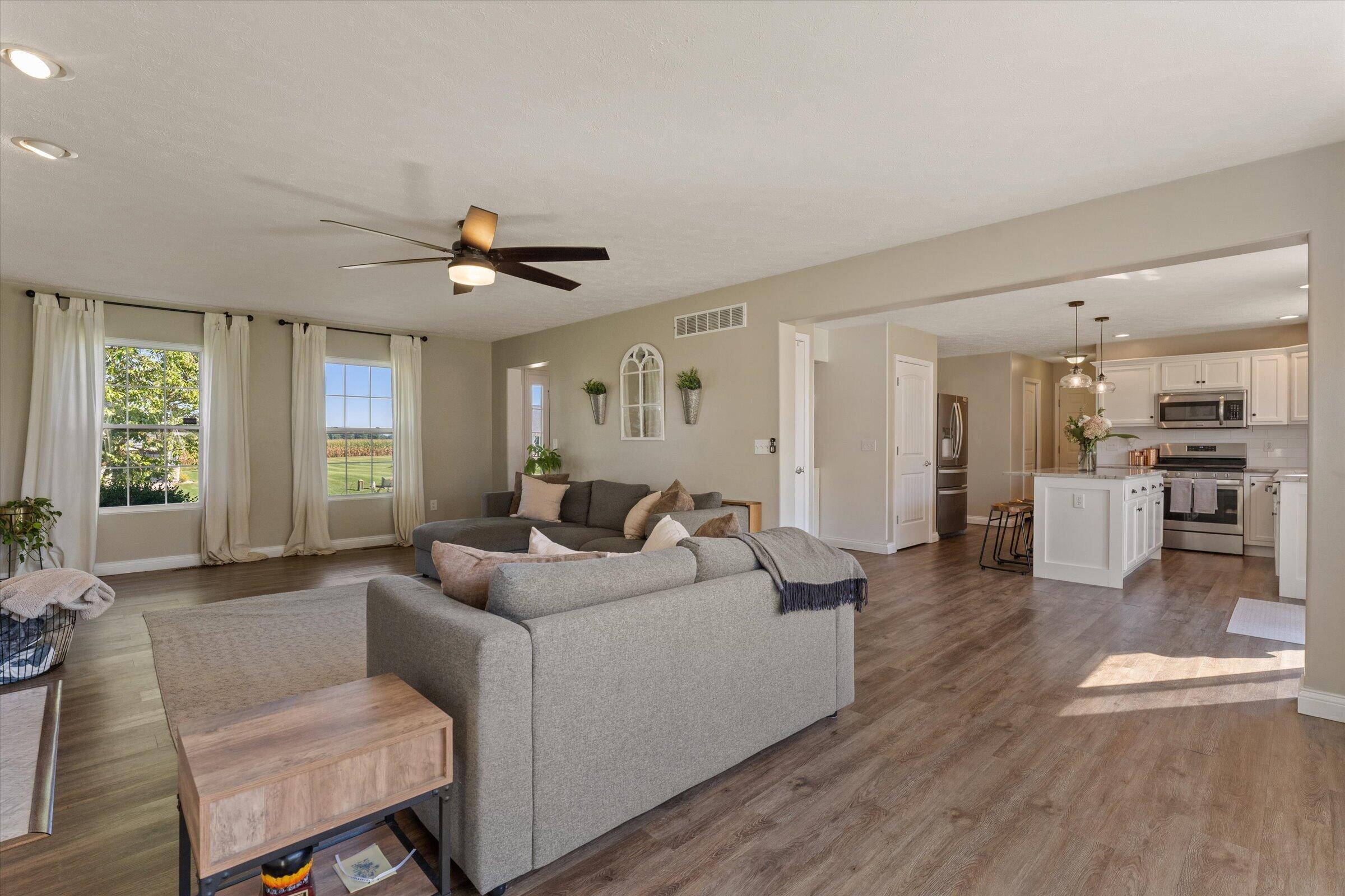69428 Sundance Drive Edwardsburg MI 49112