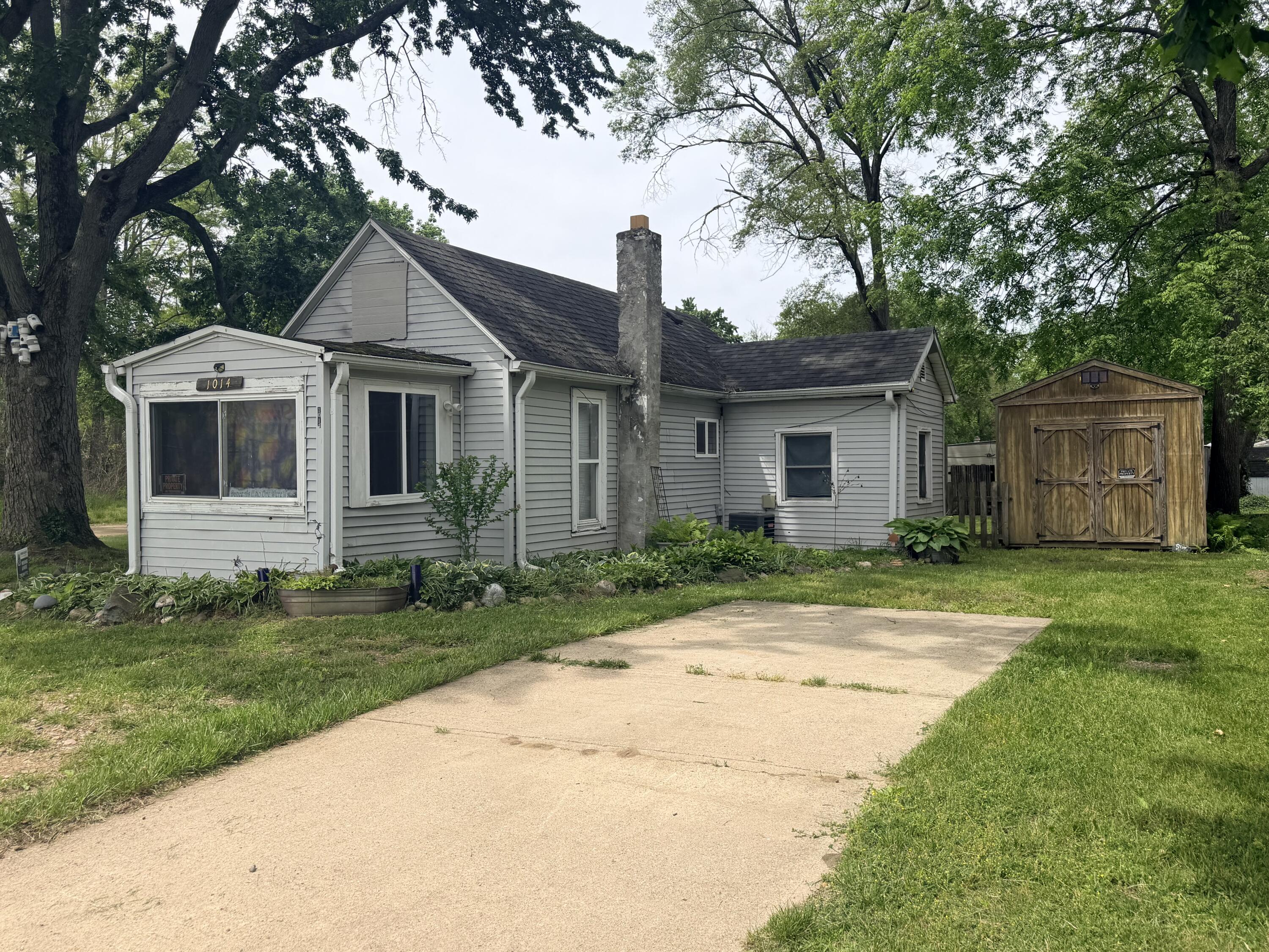 1014 N 9th Street Niles MI 49120