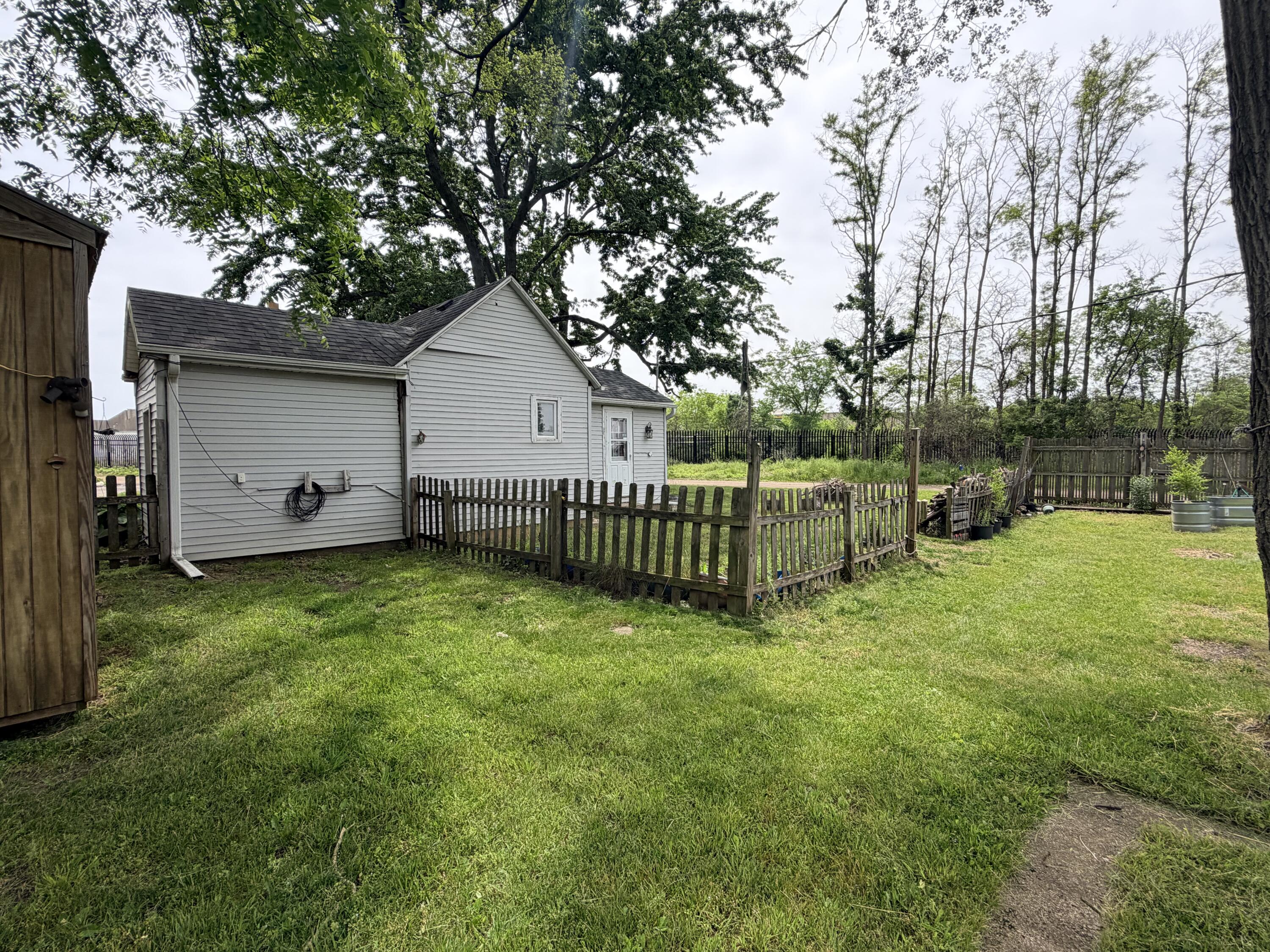 1014 N 9th Street Niles MI 49120
