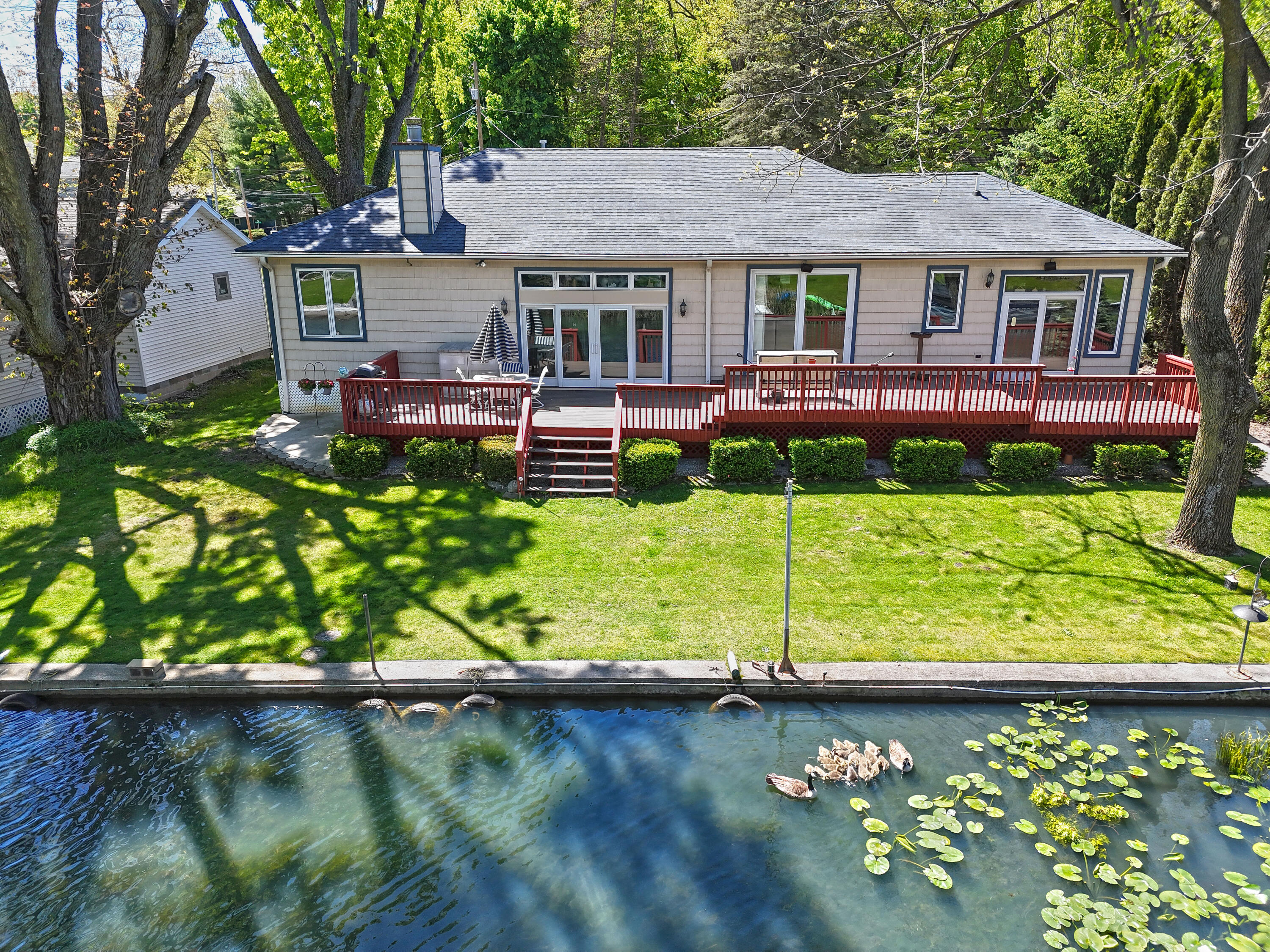 31886 W Lakeshore Drive Dowagiac MI 49047